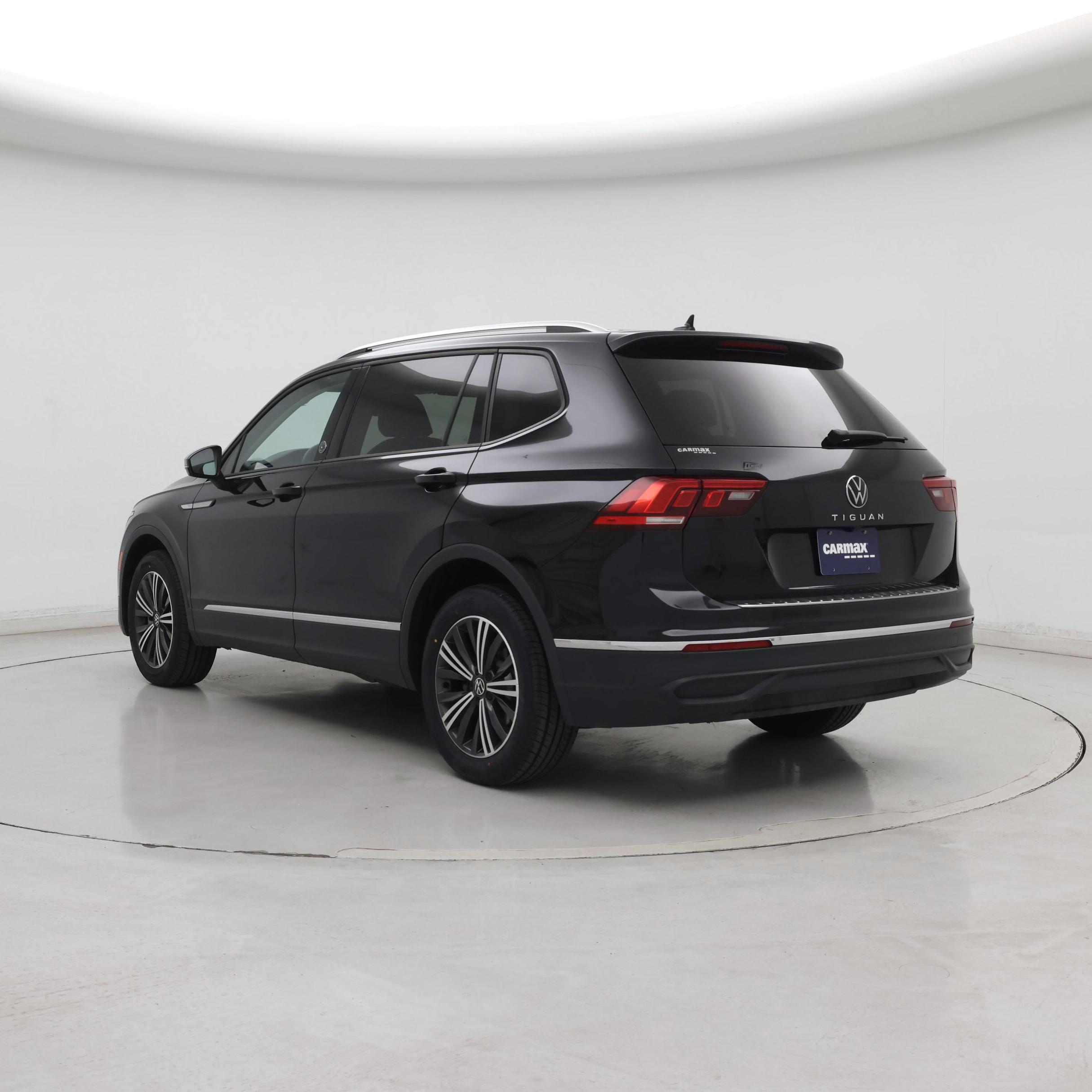 Thumbnail: 2024 Volkswagen Tiguan - 2