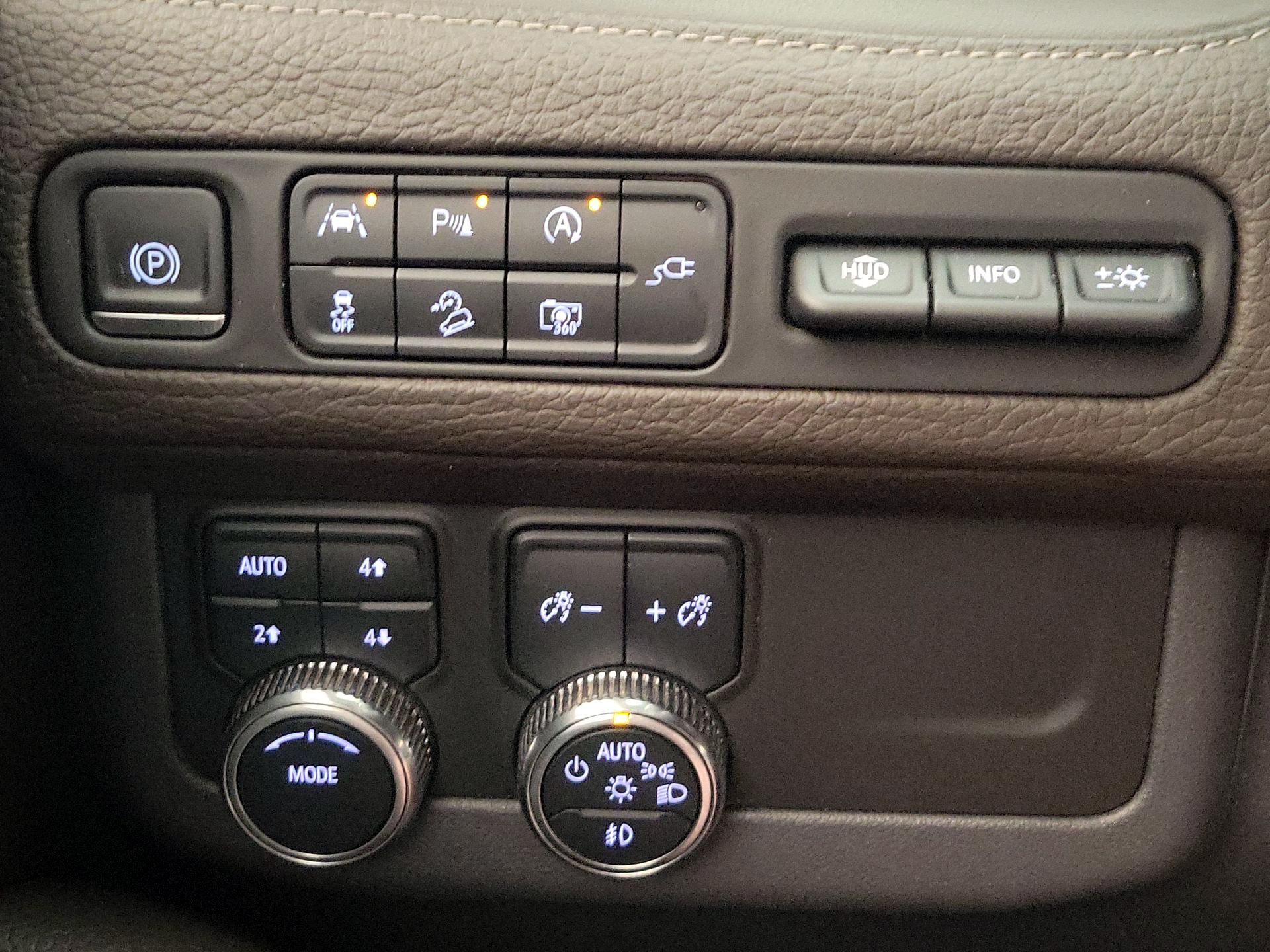 Thumbnail: 2022 GMC Yukon XL - 13