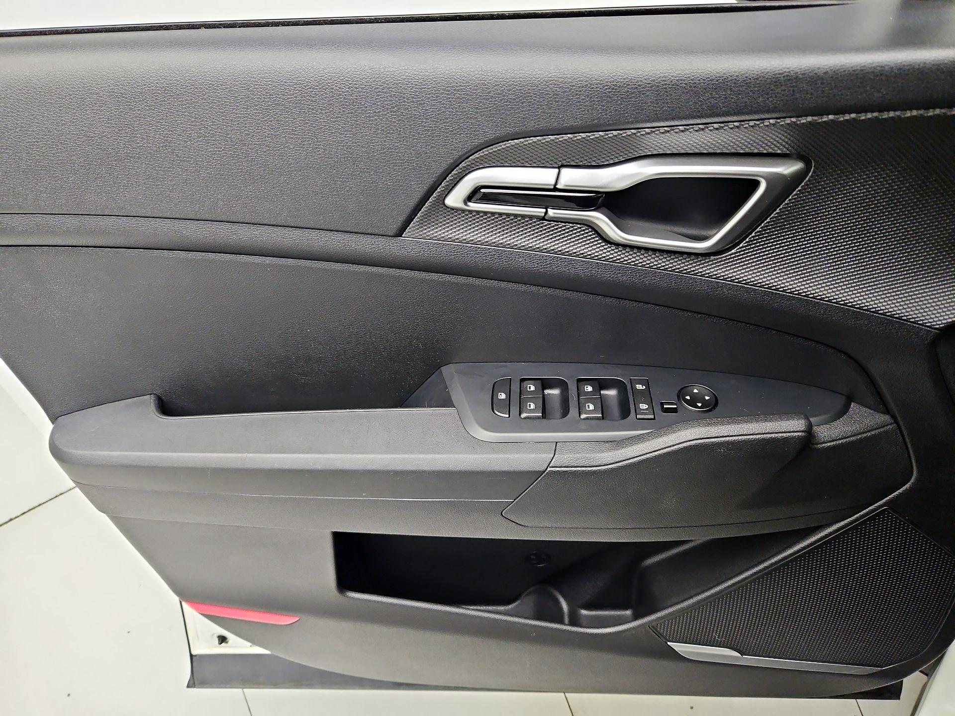 Thumbnail: 2024 Kia Sportage - 12