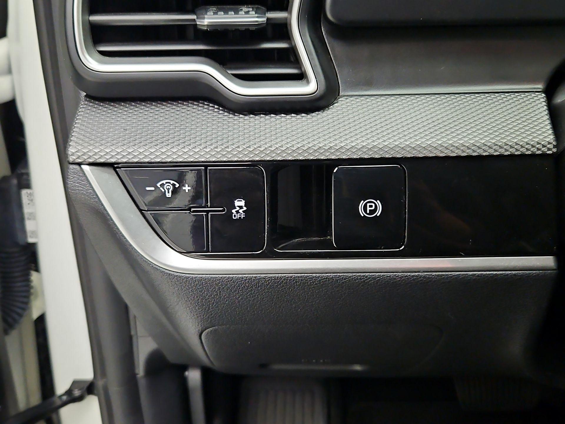 Thumbnail: 2024 Kia Sportage - 13