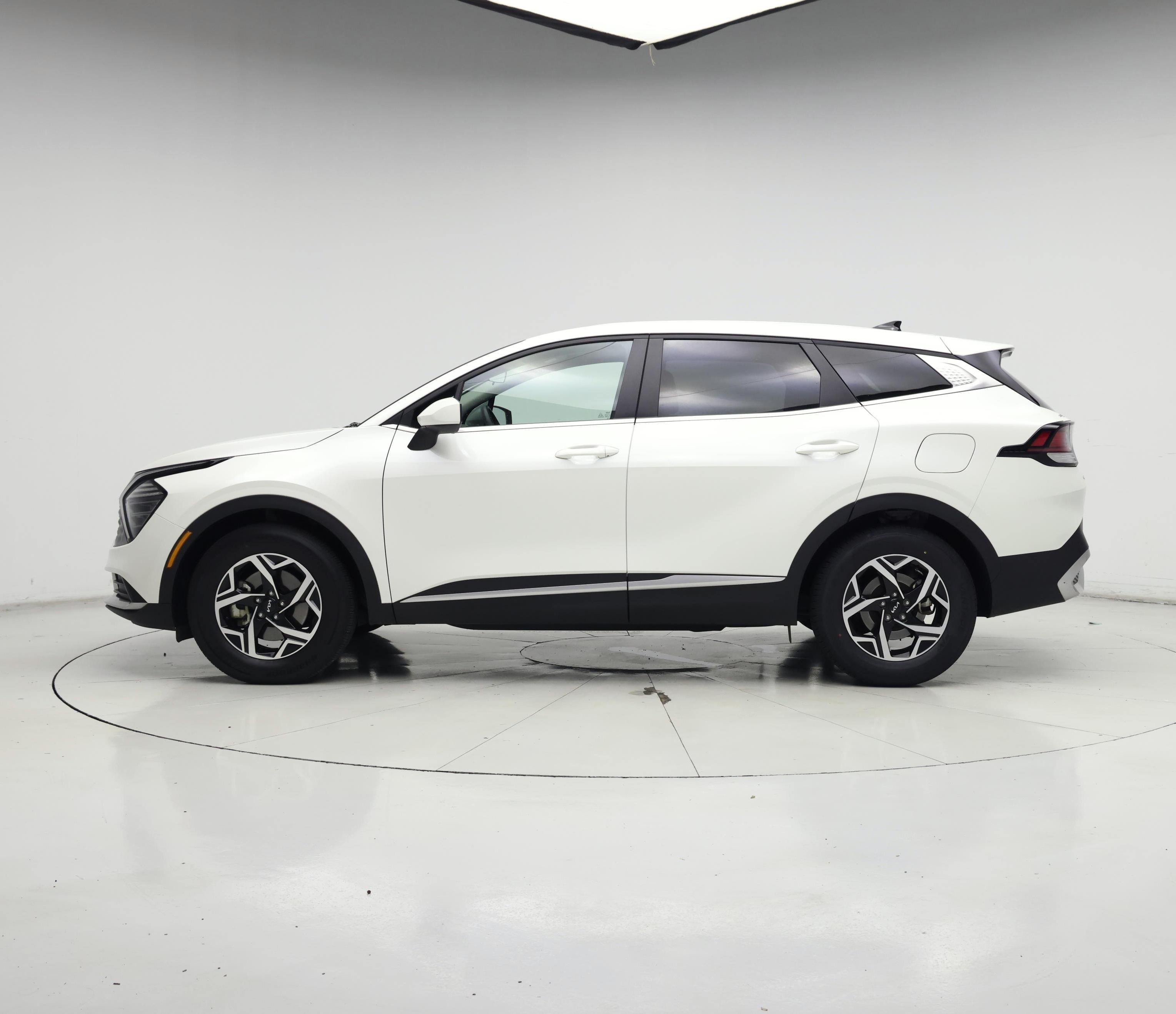 Thumbnail: 2024 Kia Sportage - 3