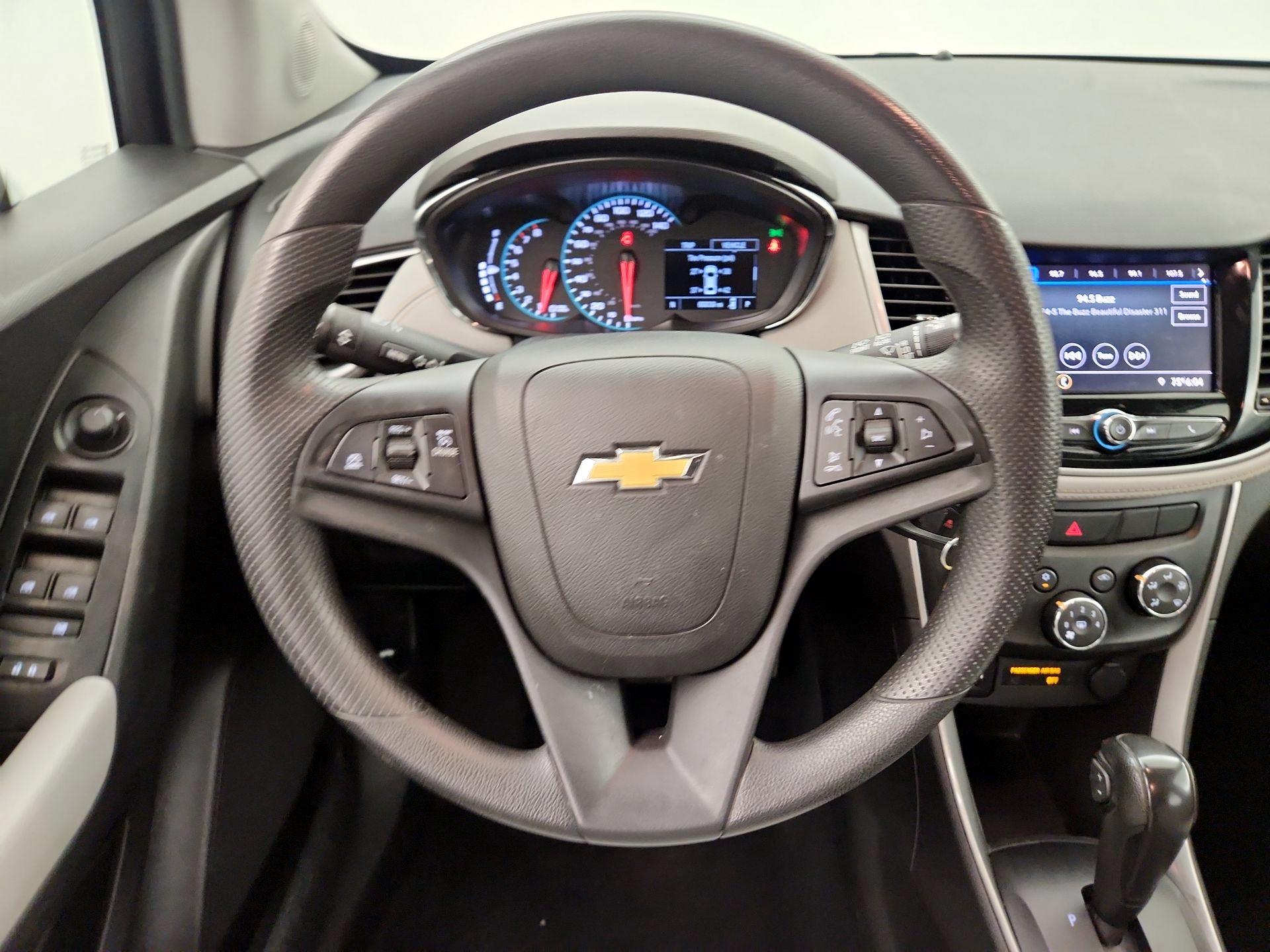 Thumbnail: 2021 Chevrolet Trax - 10