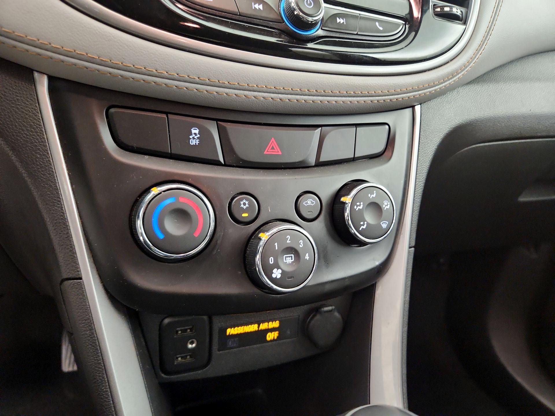 Thumbnail: 2021 Chevrolet Trax - 16