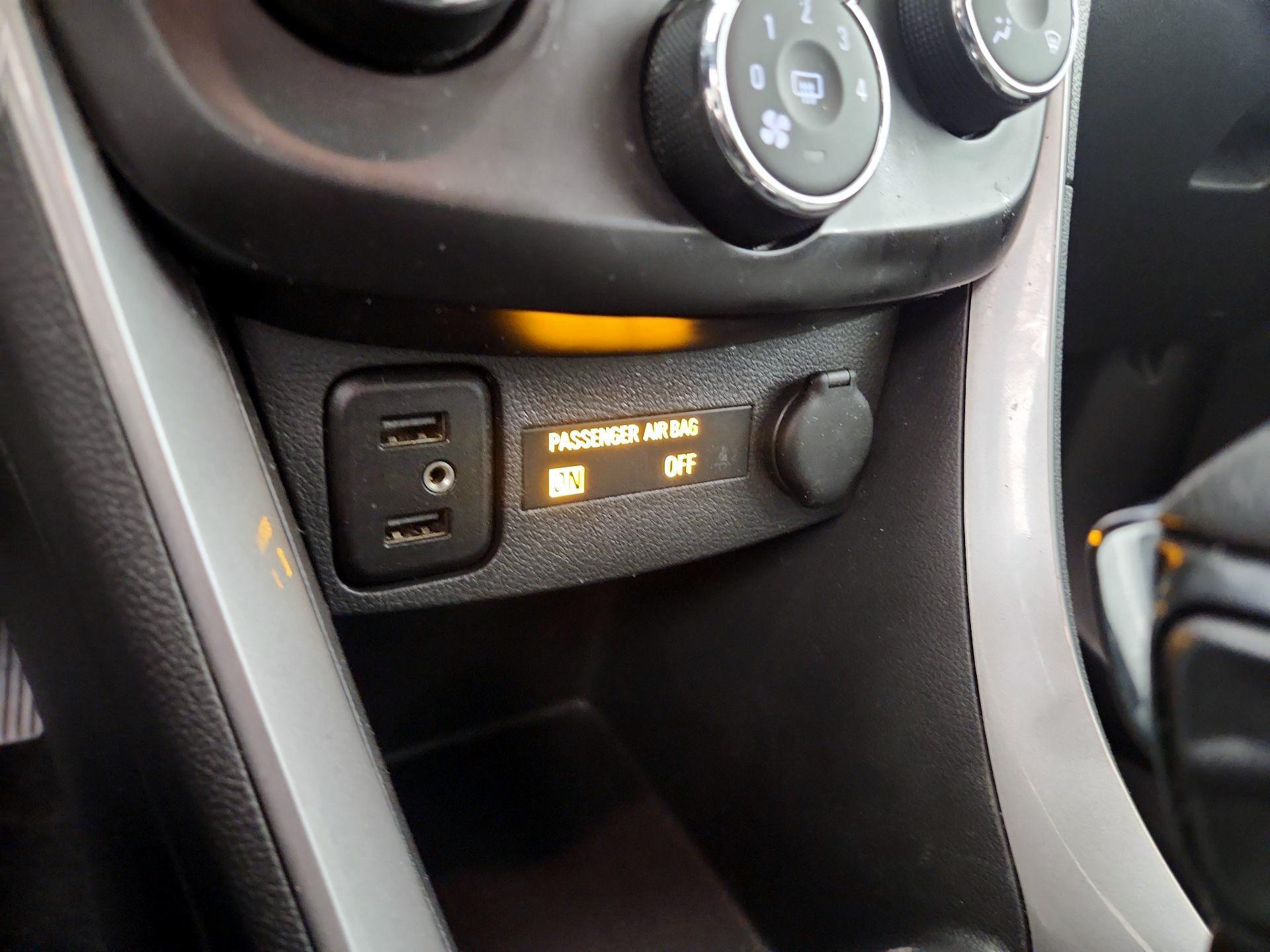 Thumbnail: 2021 Chevrolet Trax - 18