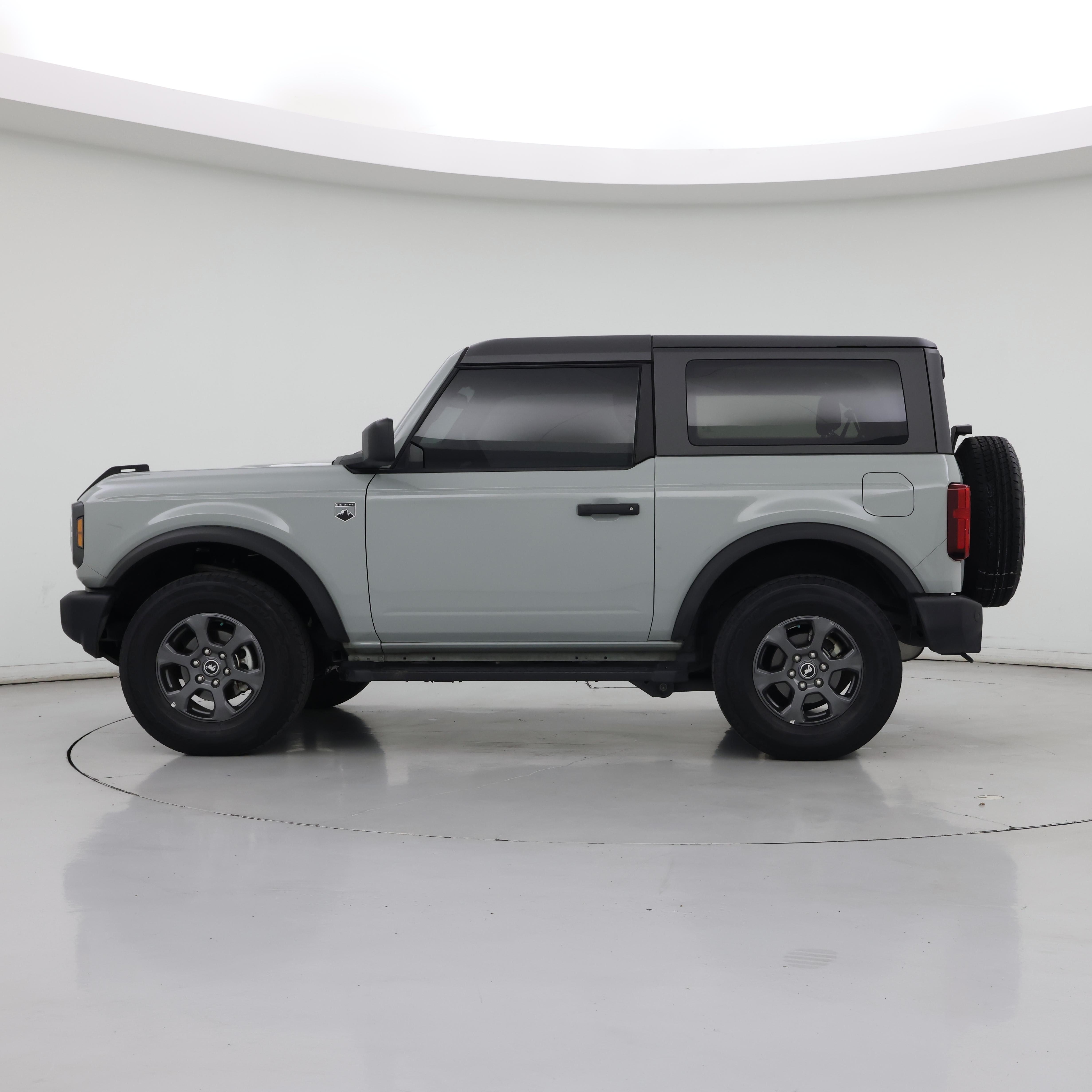 Thumbnail: 2021 Ford Bronco - 3