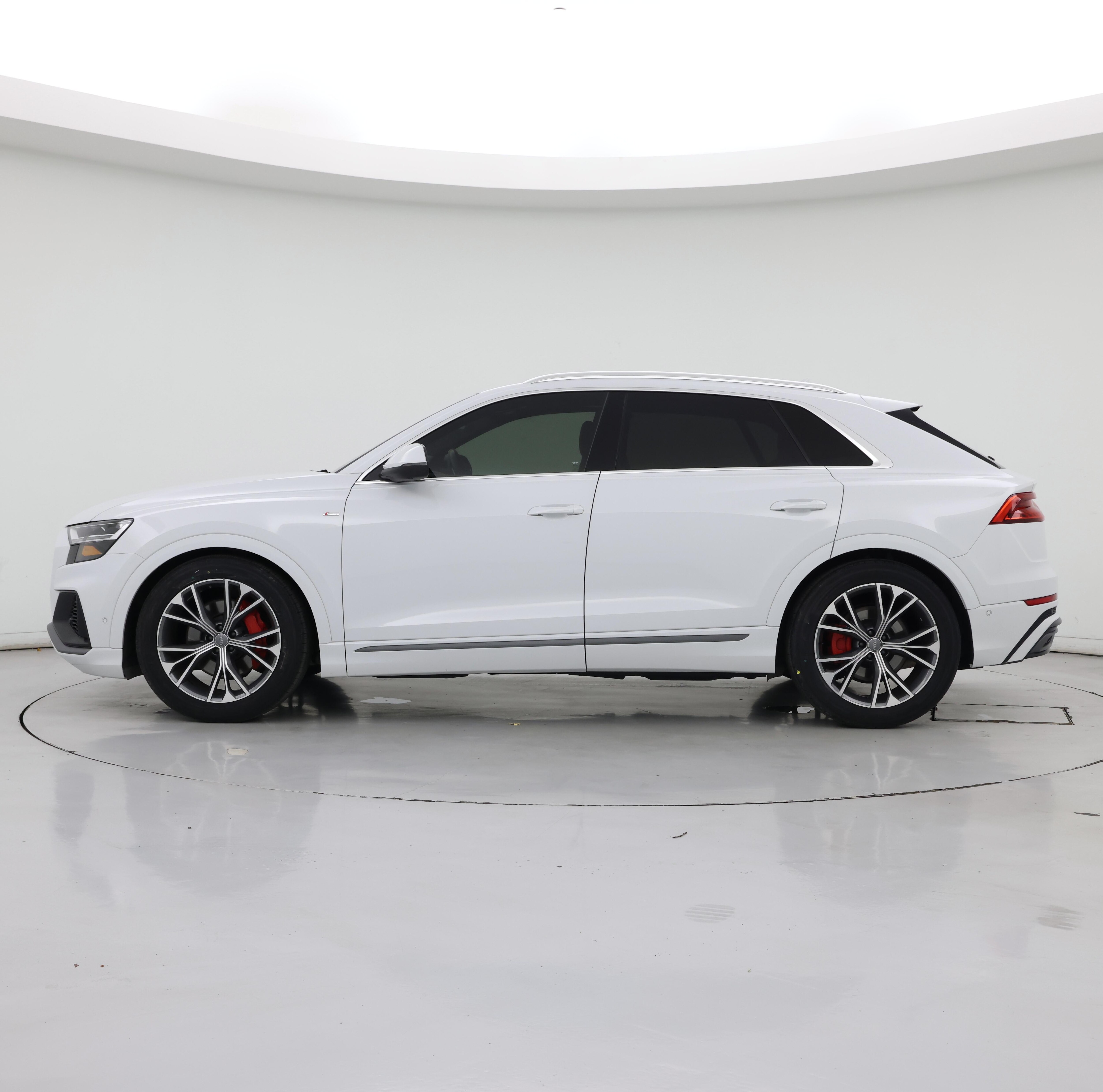 Thumbnail: 2021 Audi Q8 - 3