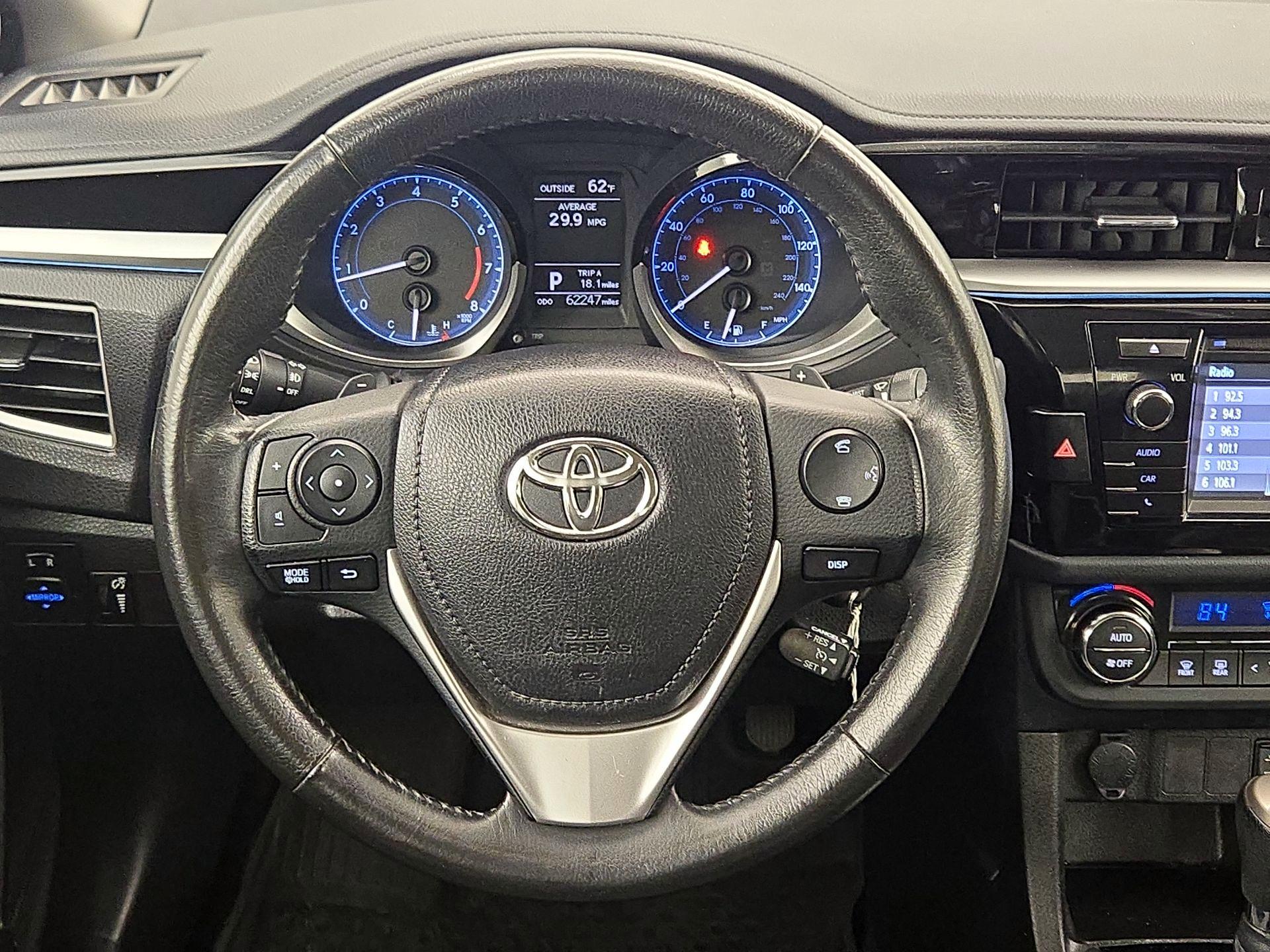 Thumbnail: 2015 Toyota Corolla - 10