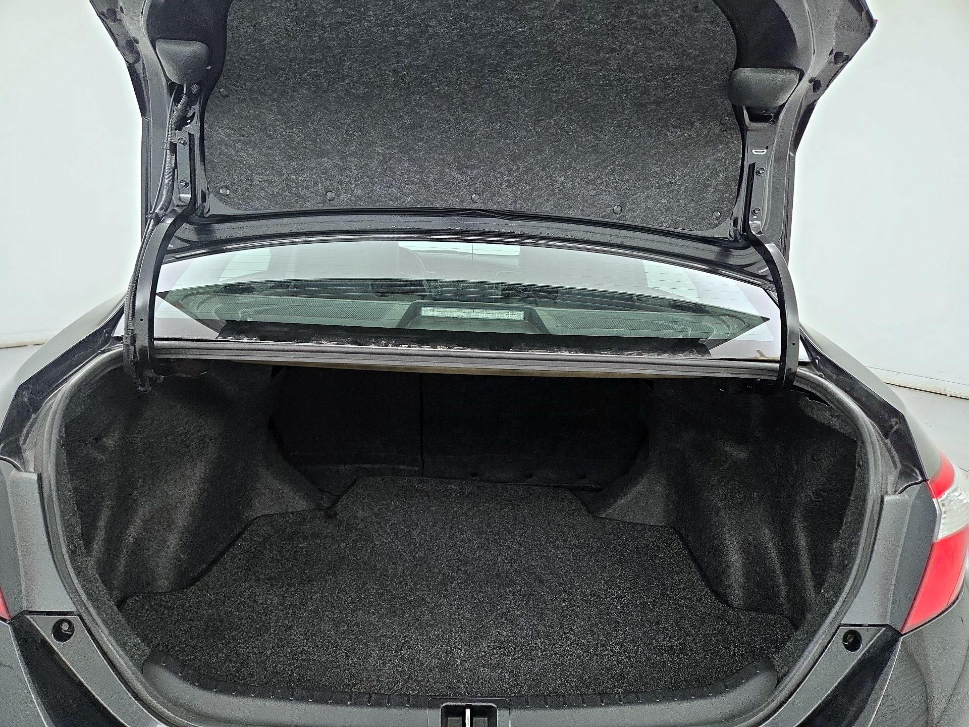 Thumbnail: 2015 Toyota Corolla - 20