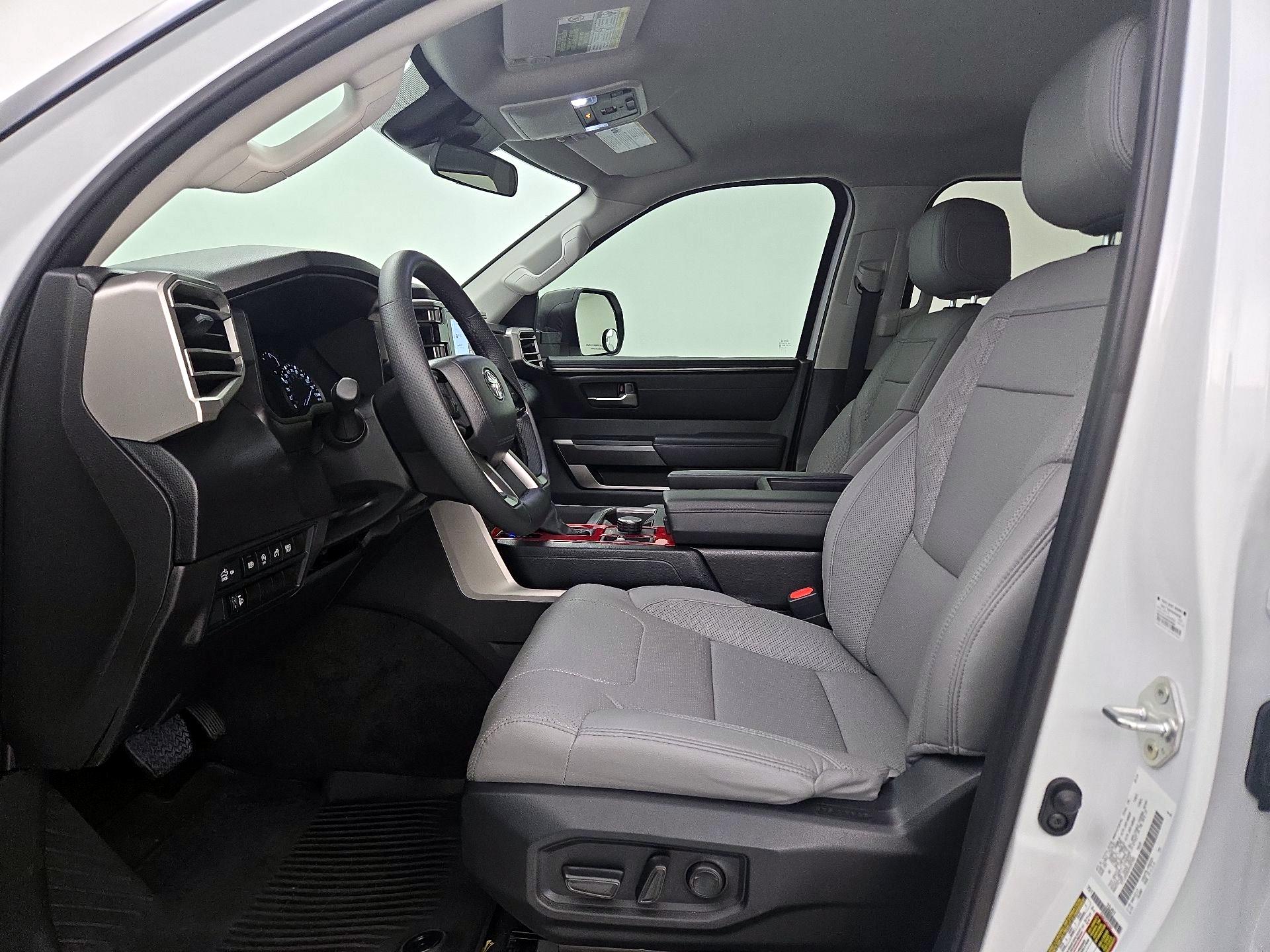 Thumbnail: 2024 Toyota Tundra - 11