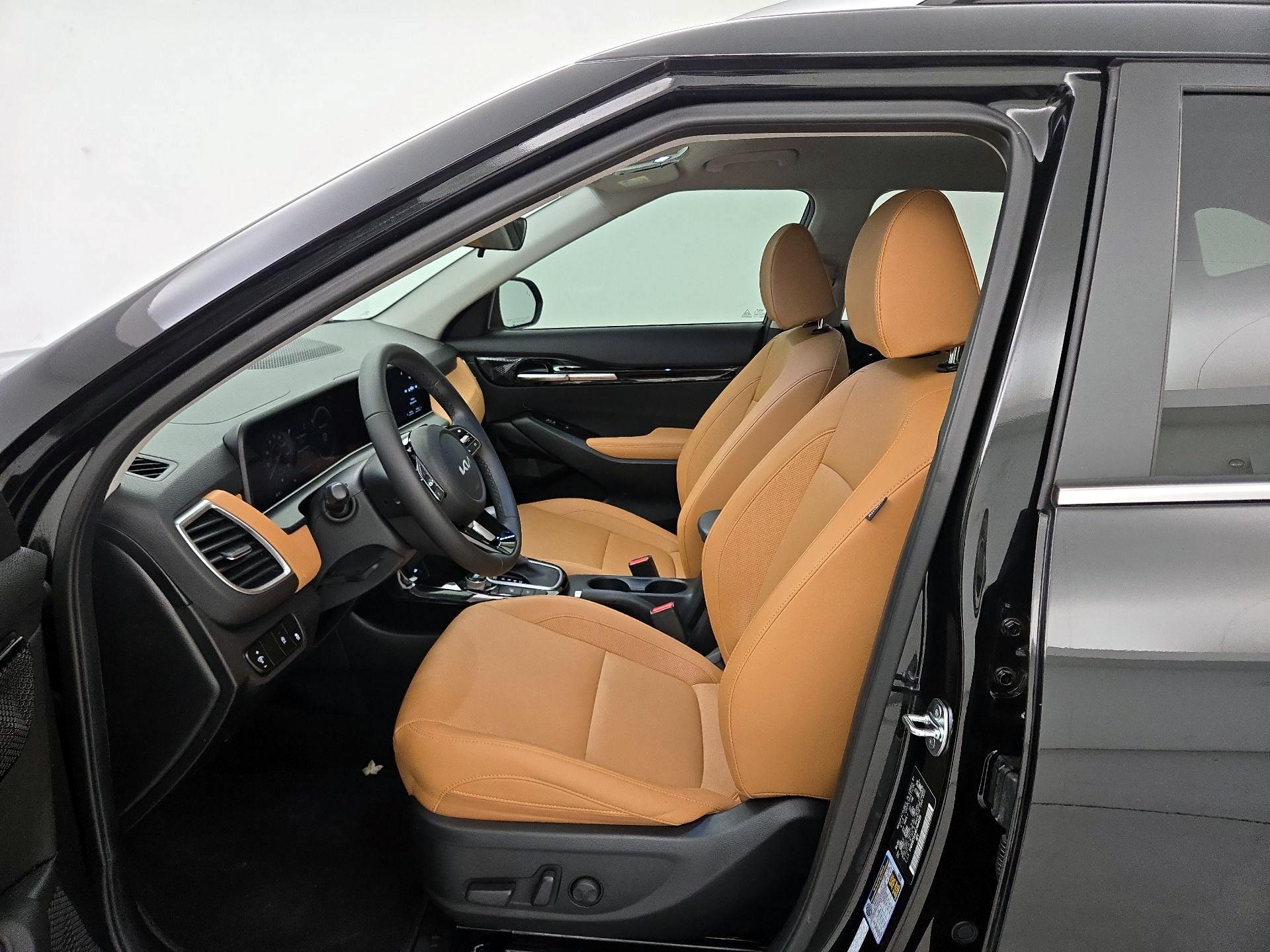 Thumbnail: 2024 Kia Seltos - 11