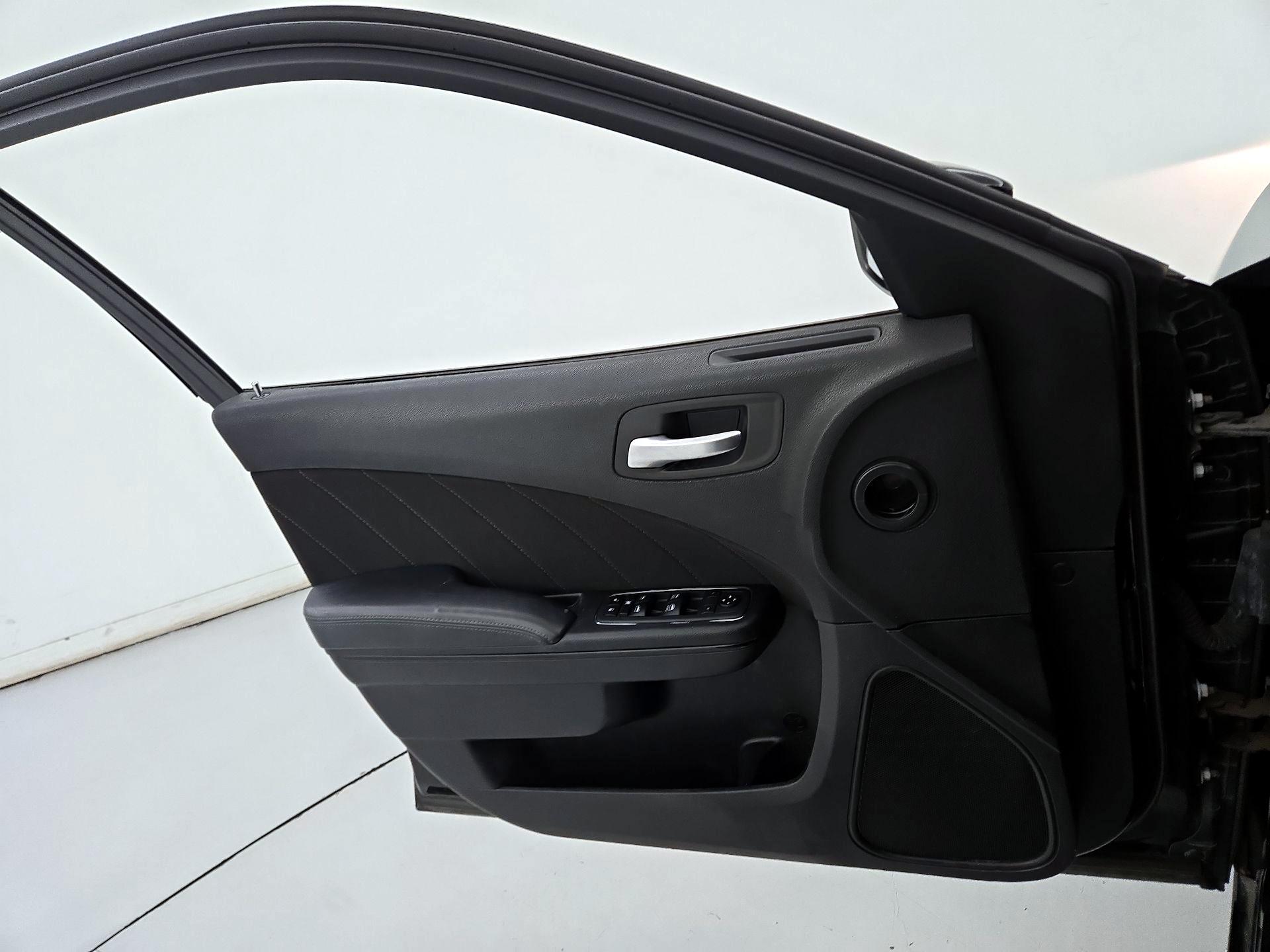 Thumbnail: 2020 Dodge Charger - 12