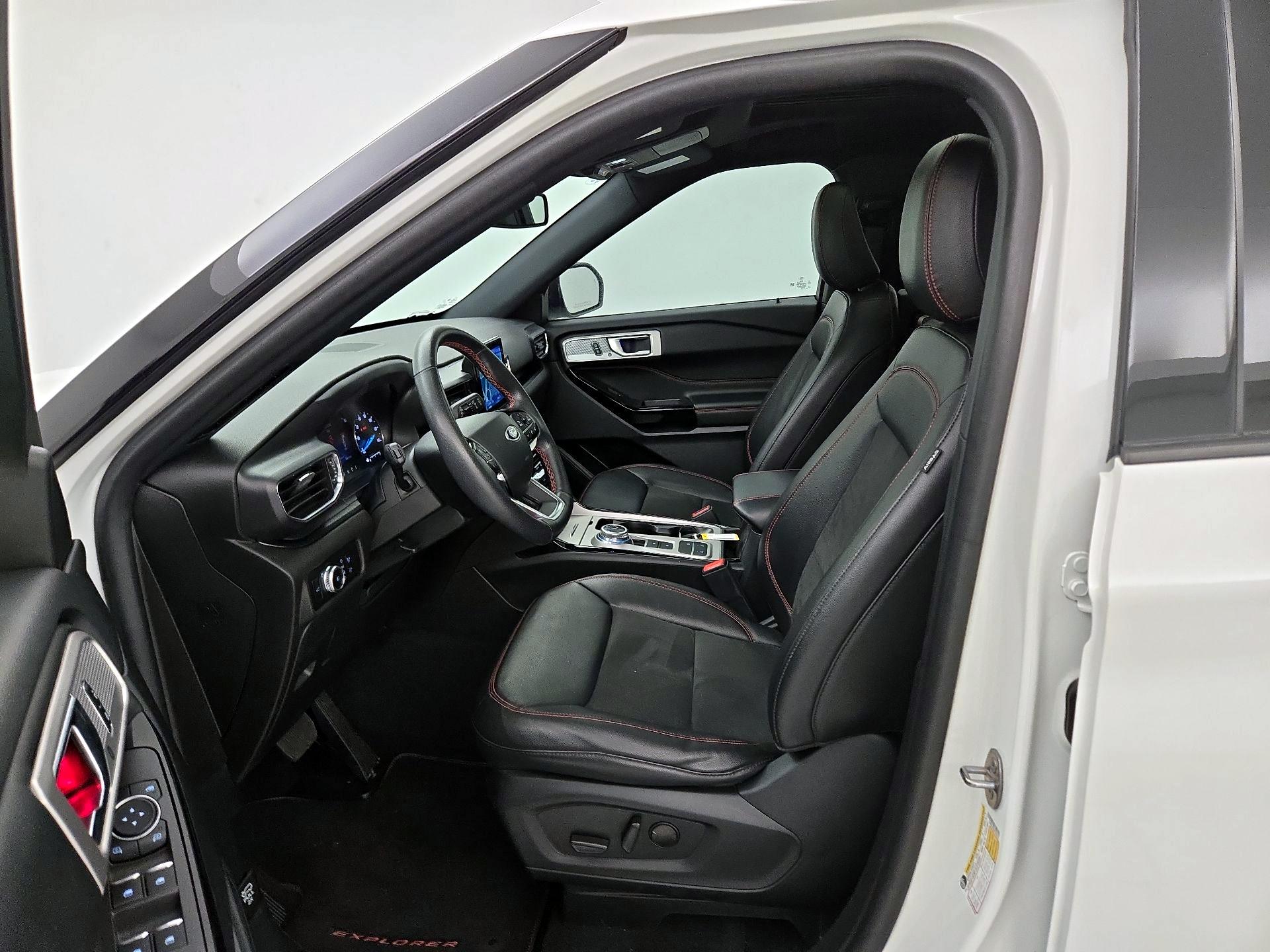 Thumbnail: 2023 Ford Explorer - 11