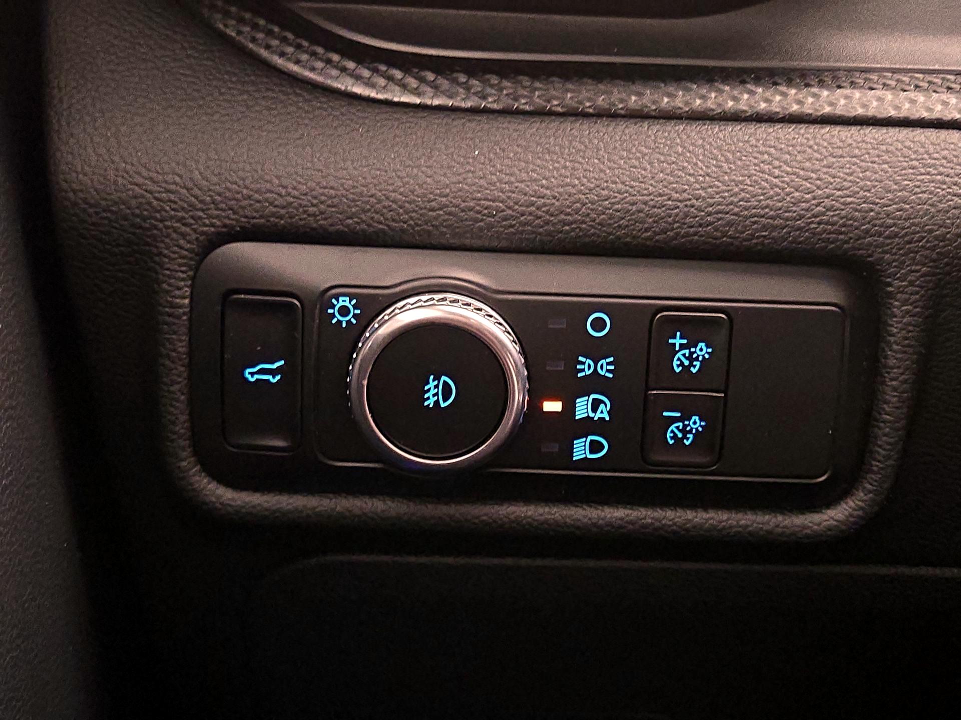 Thumbnail: 2023 Ford Explorer - 13