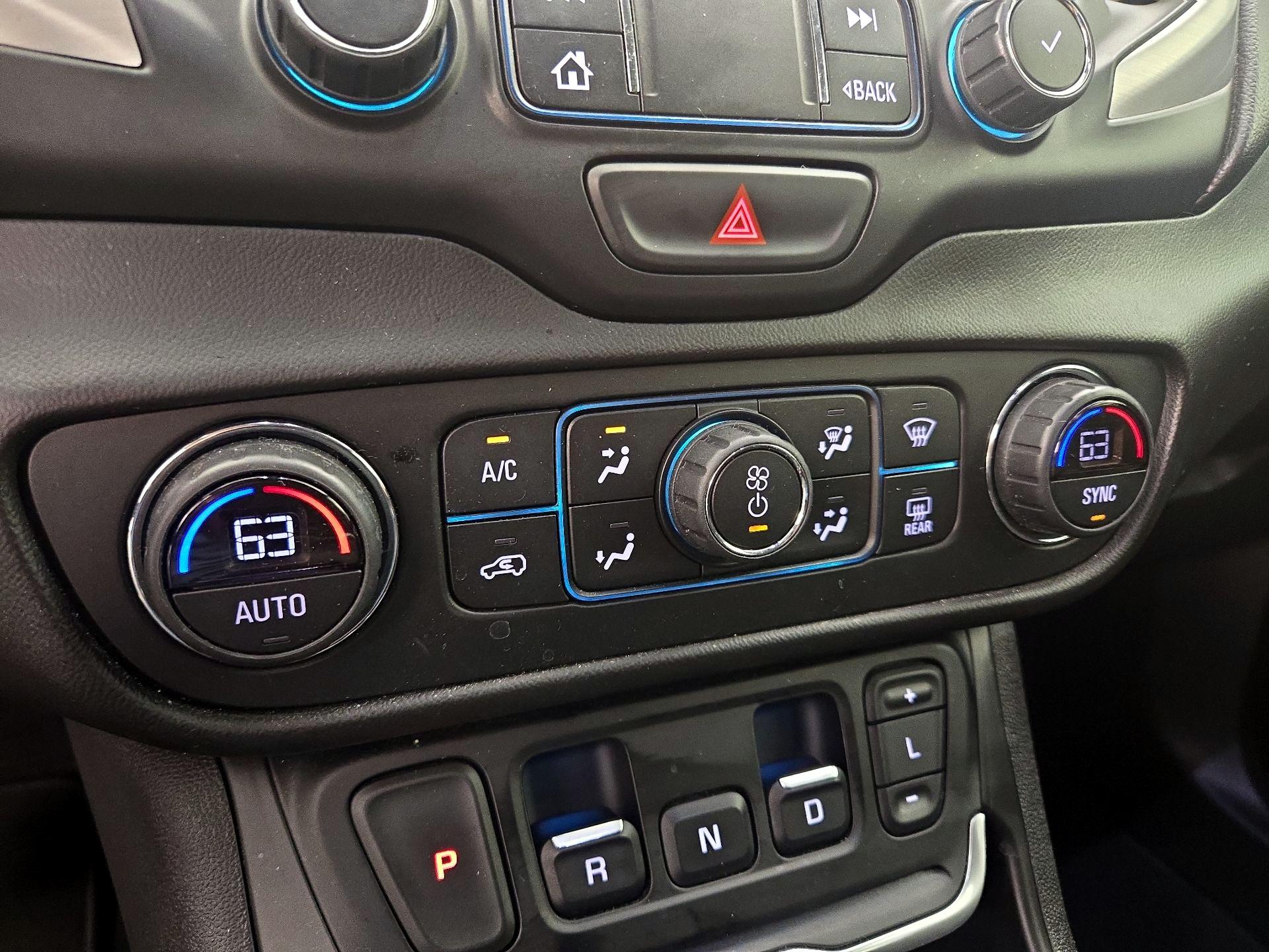 Thumbnail: 2020 GMC Terrain - 17