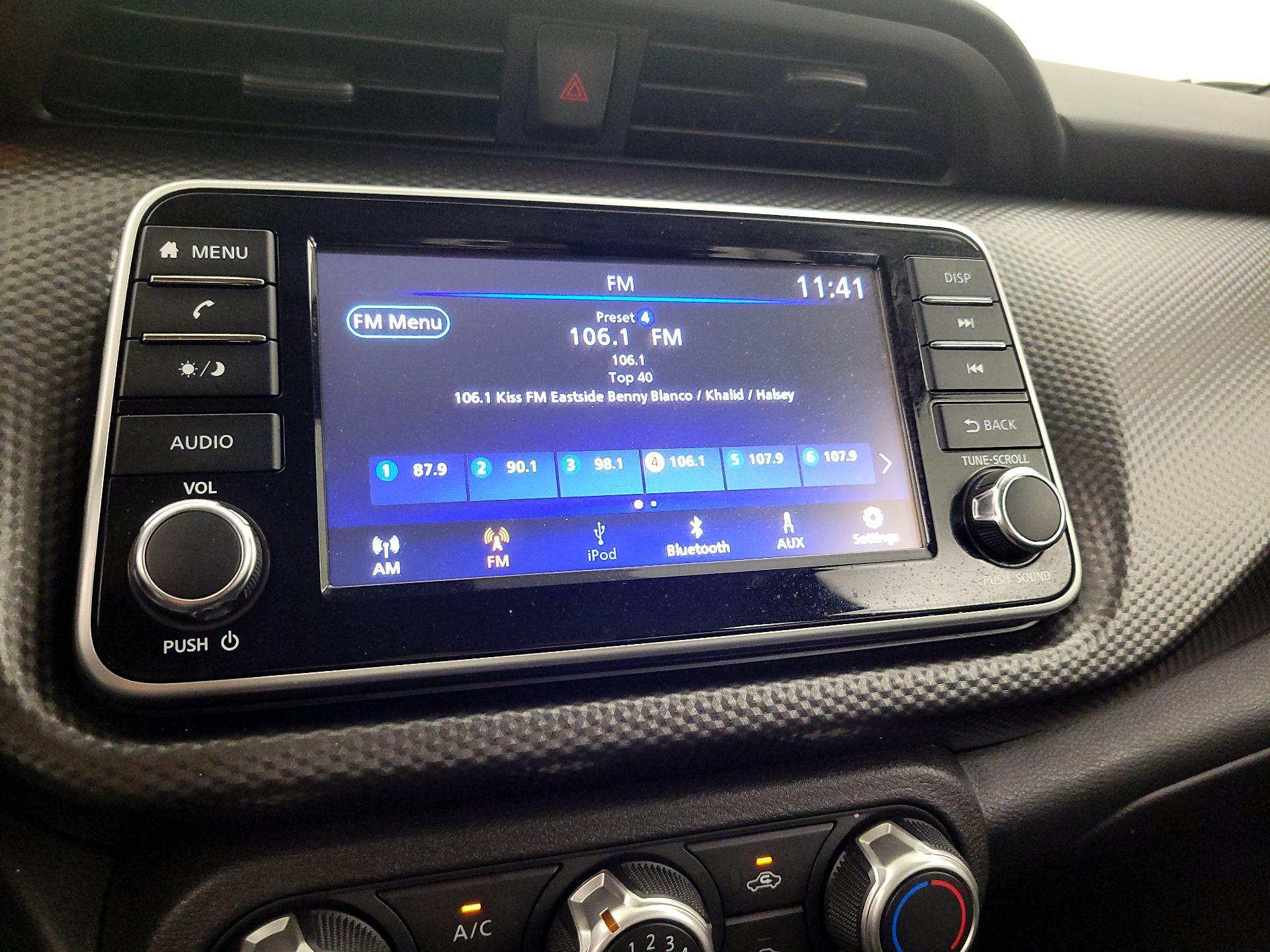 Thumbnail: 2020 Nissan Kicks - 15