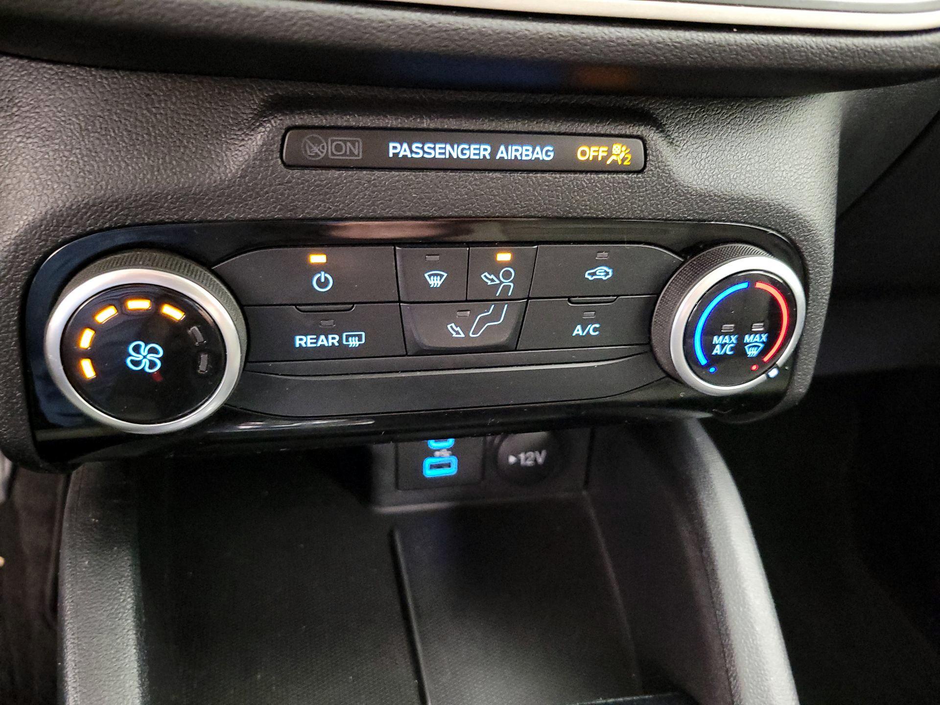 Thumbnail: 2022 Ford Escape - 16