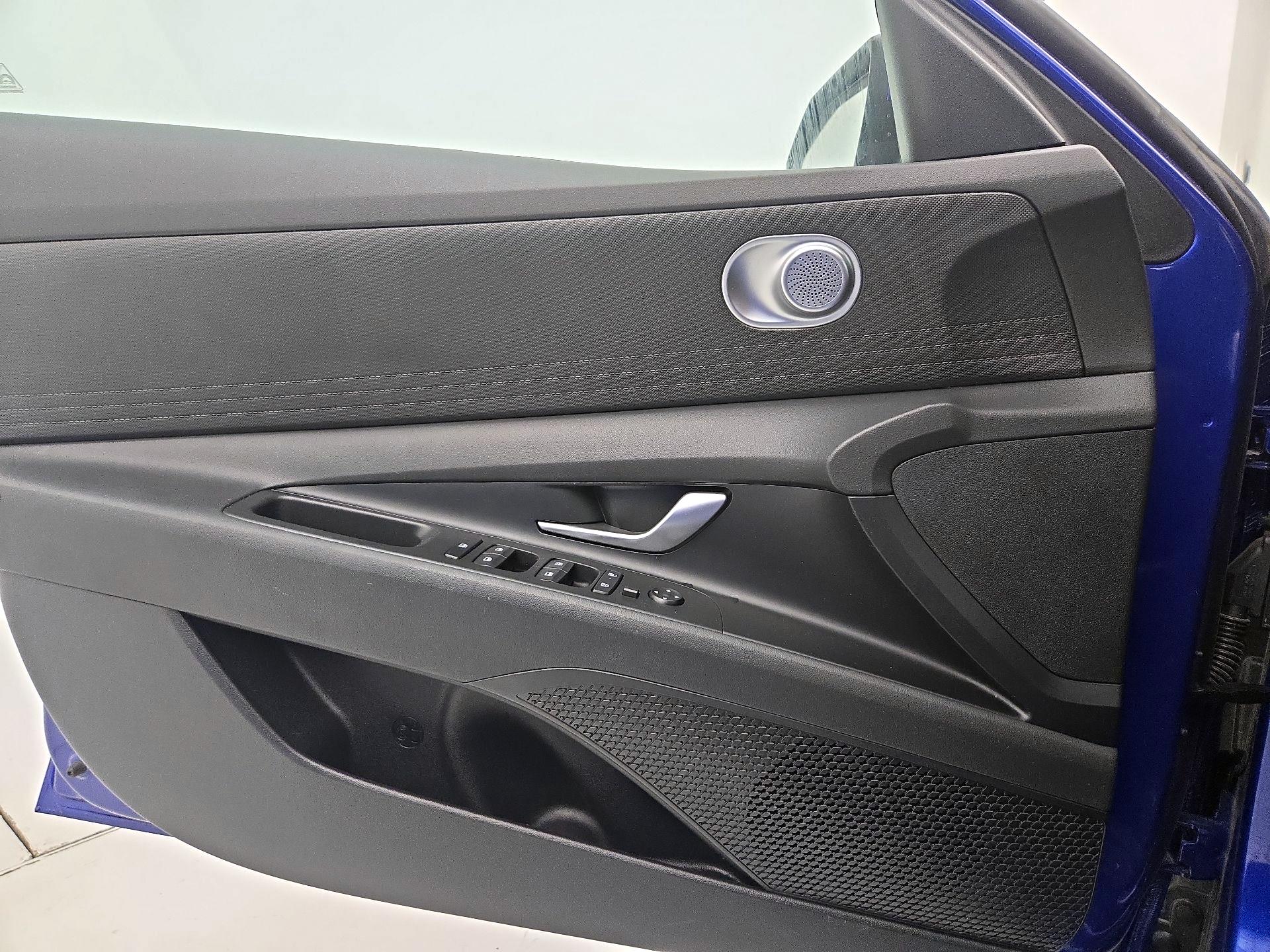 Thumbnail: 2024 Hyundai Elantra - 12