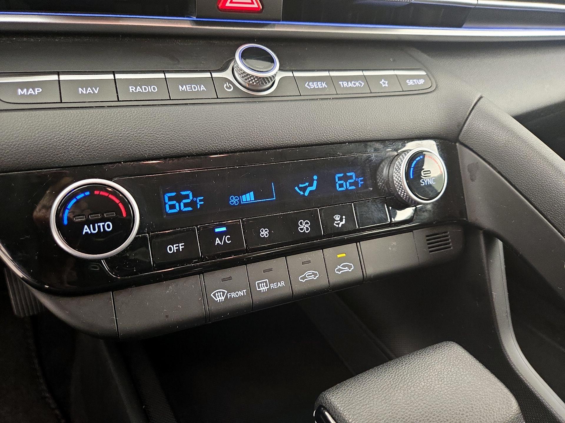 Thumbnail: 2024 Hyundai Elantra - 17