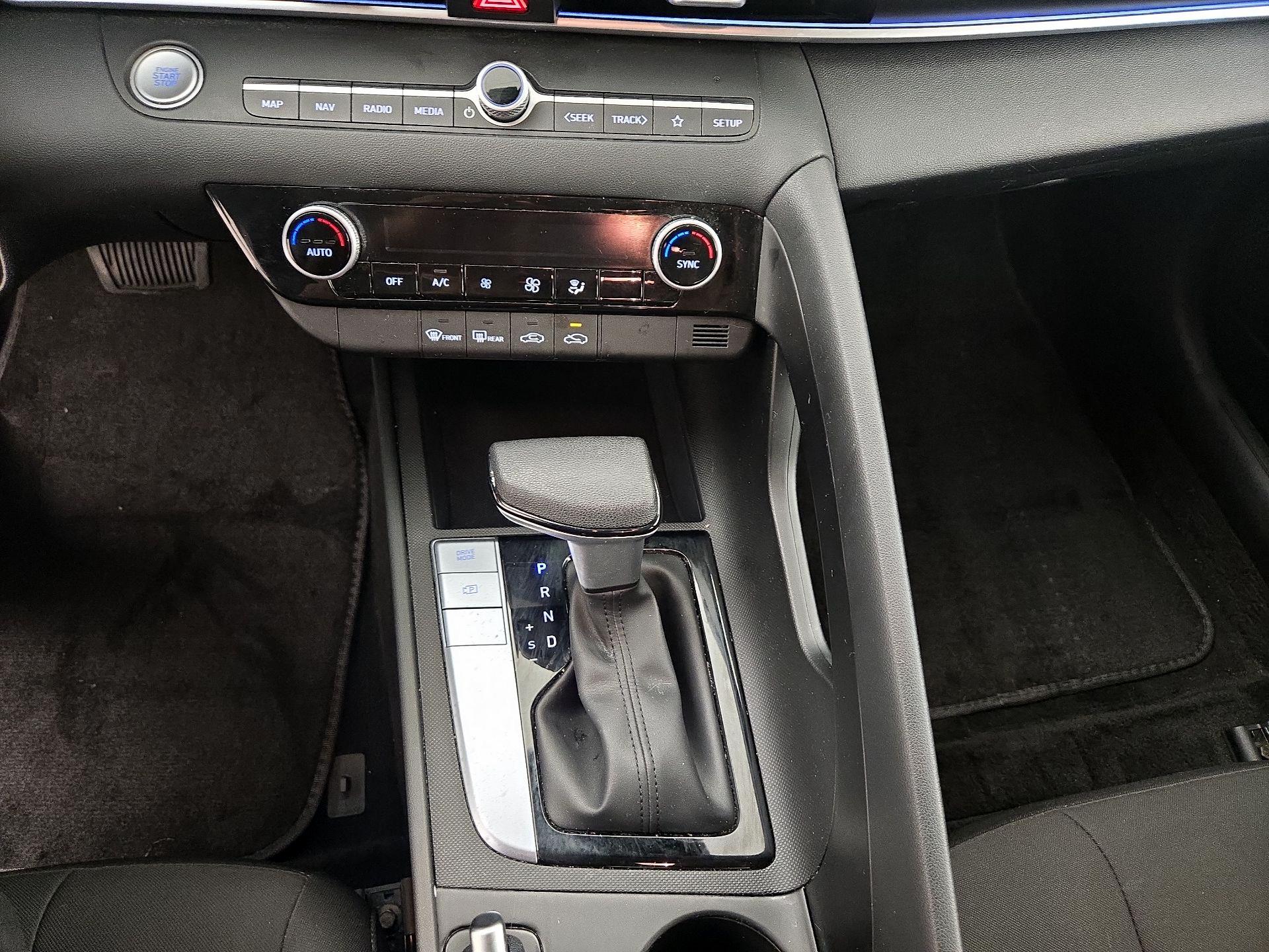 Thumbnail: 2024 Hyundai Elantra - 18