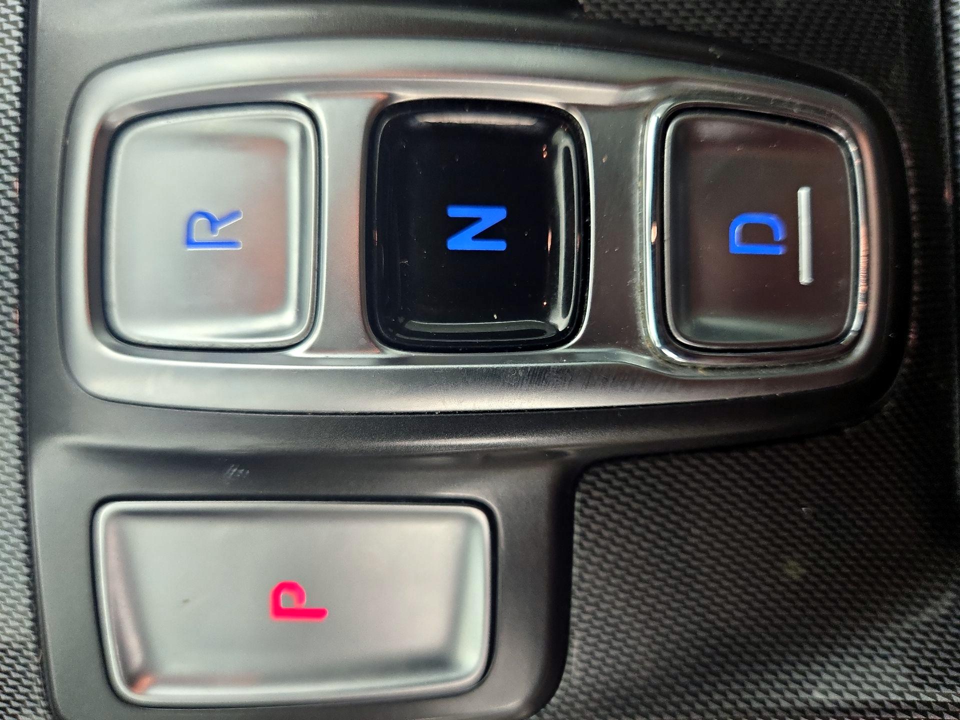 Thumbnail: 2021 Hyundai Santa Fe - 17