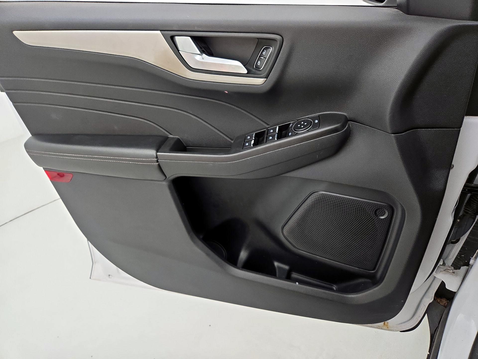 Thumbnail: 2021 Ford Escape - 12