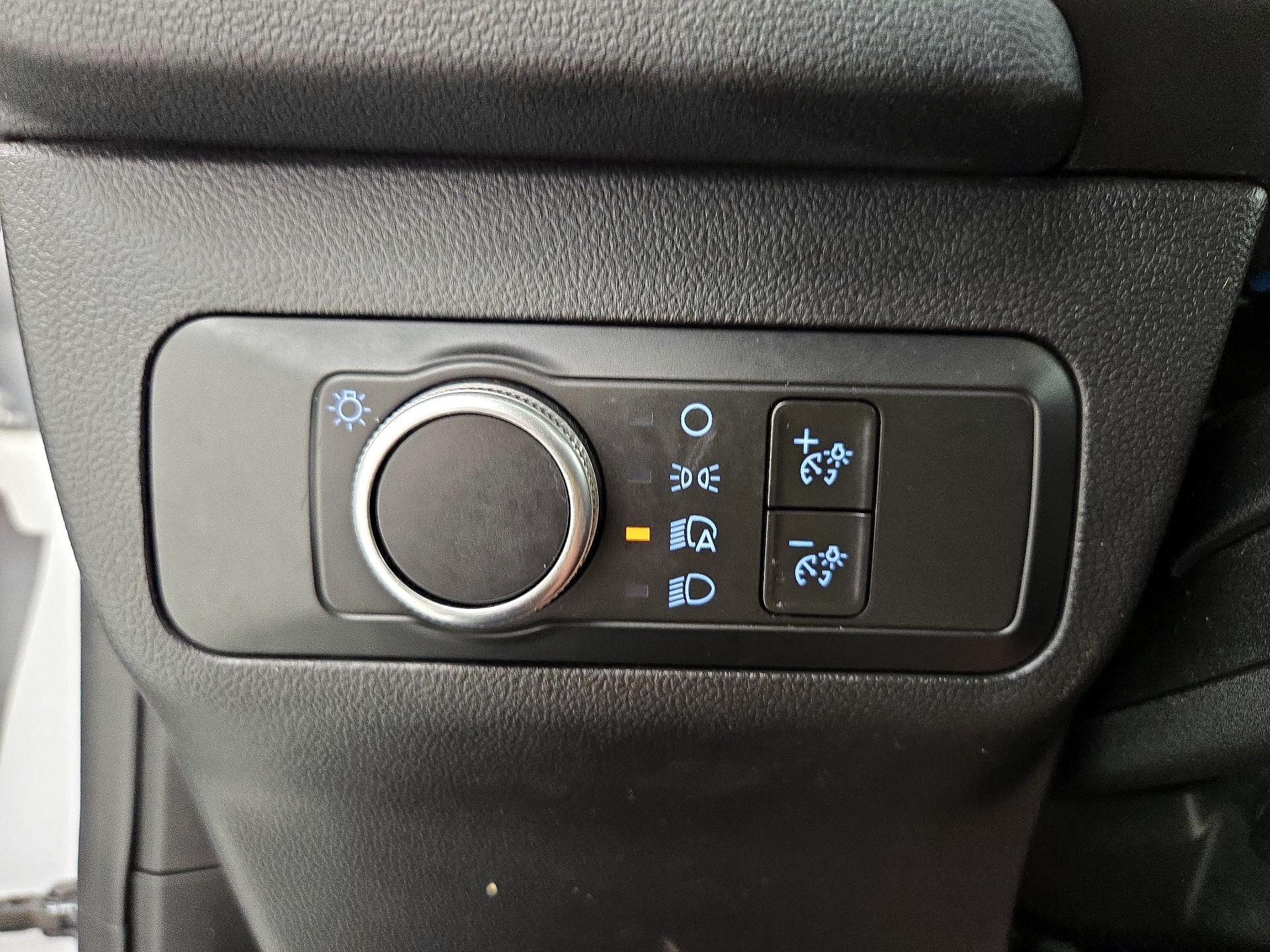 Thumbnail: 2021 Ford Escape - 13