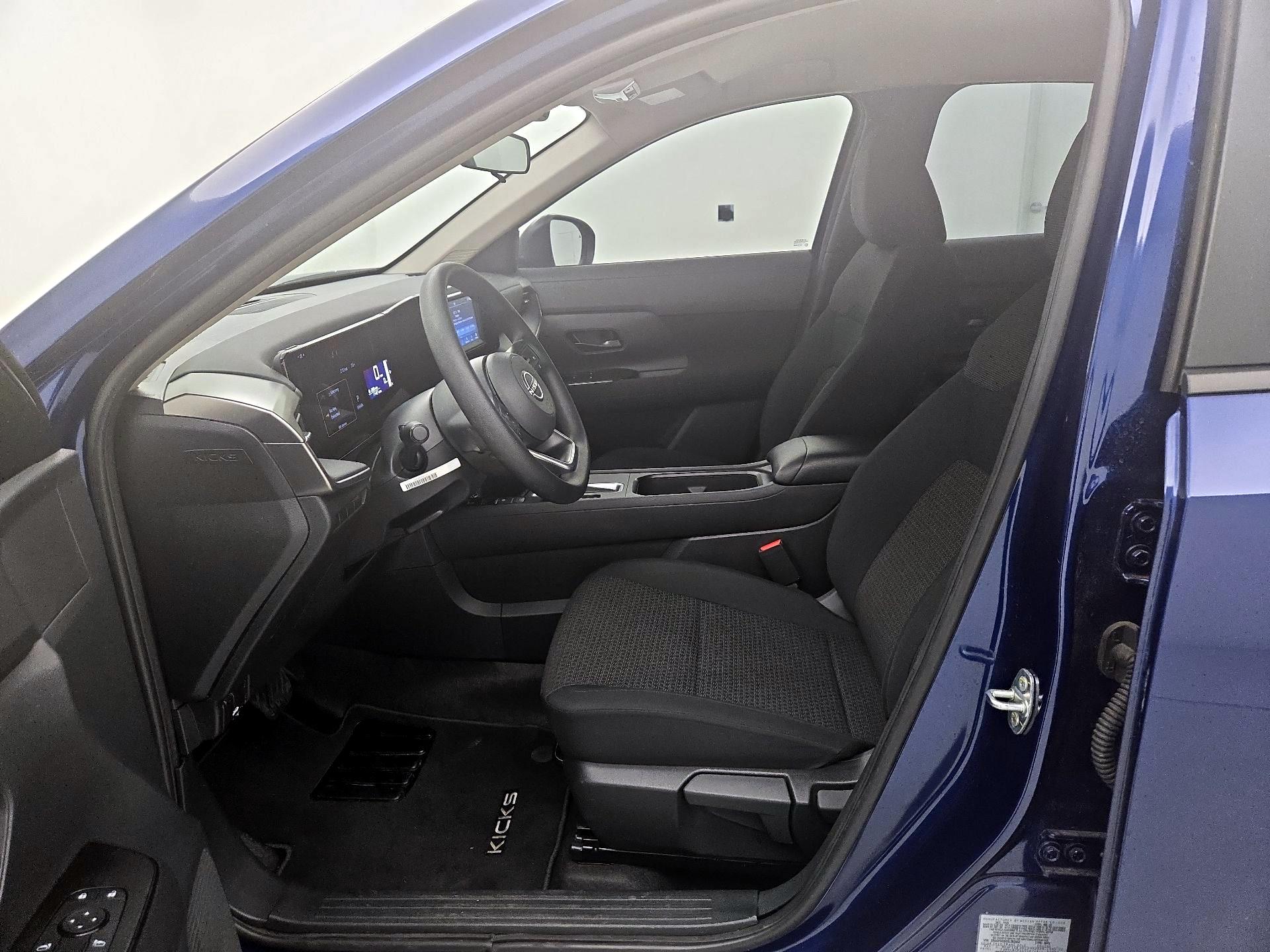 Thumbnail: 2025 Nissan Kicks - 11