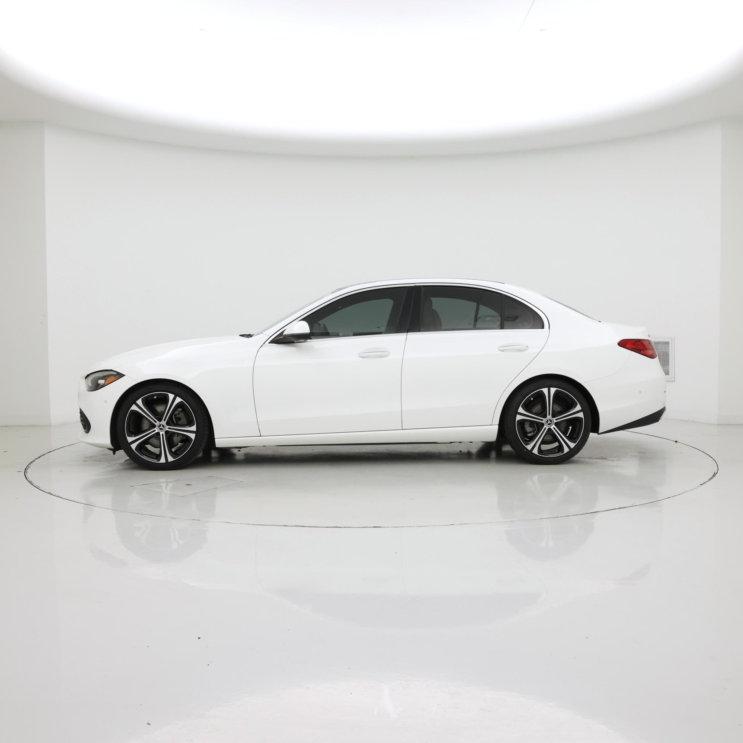 Thumbnail: 2023 Mercedes-Benz C-Class - 3