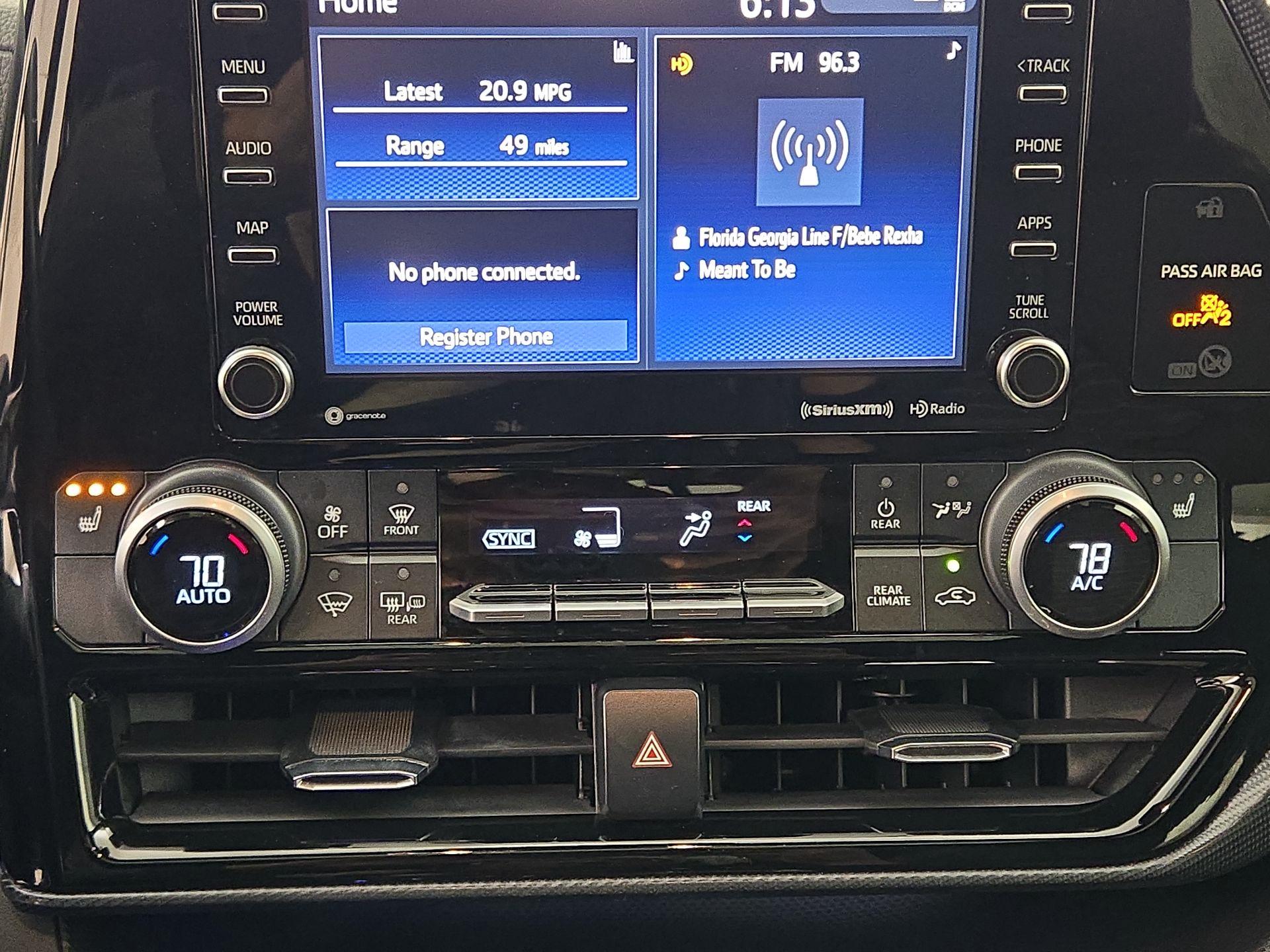 Thumbnail: 2021 Toyota Highlander - 16