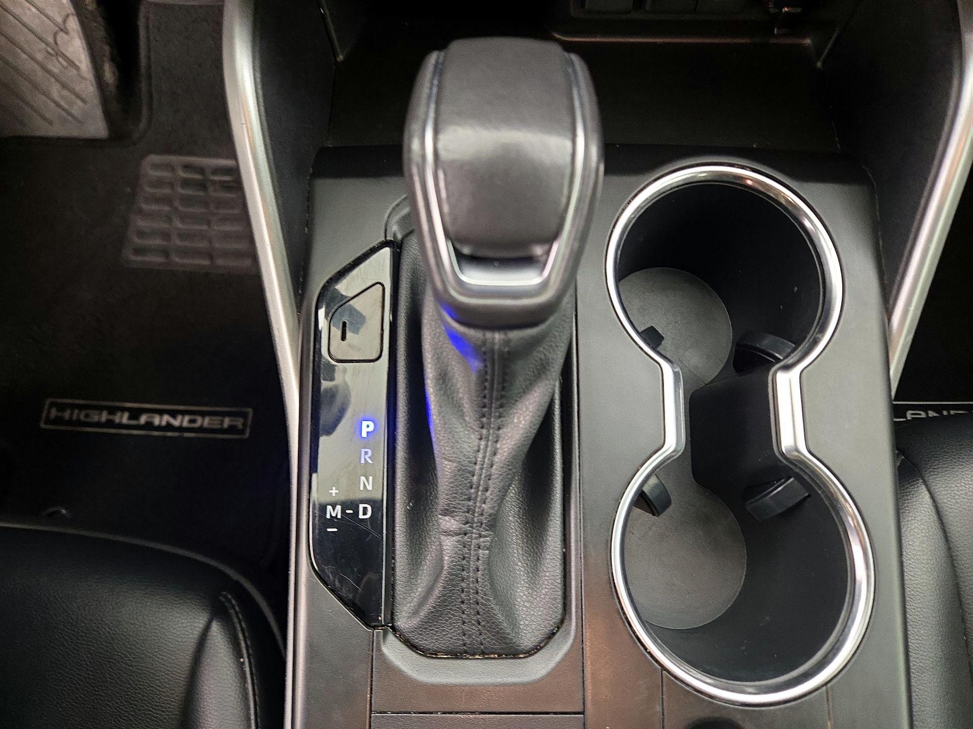 Thumbnail: 2021 Toyota Highlander - 17