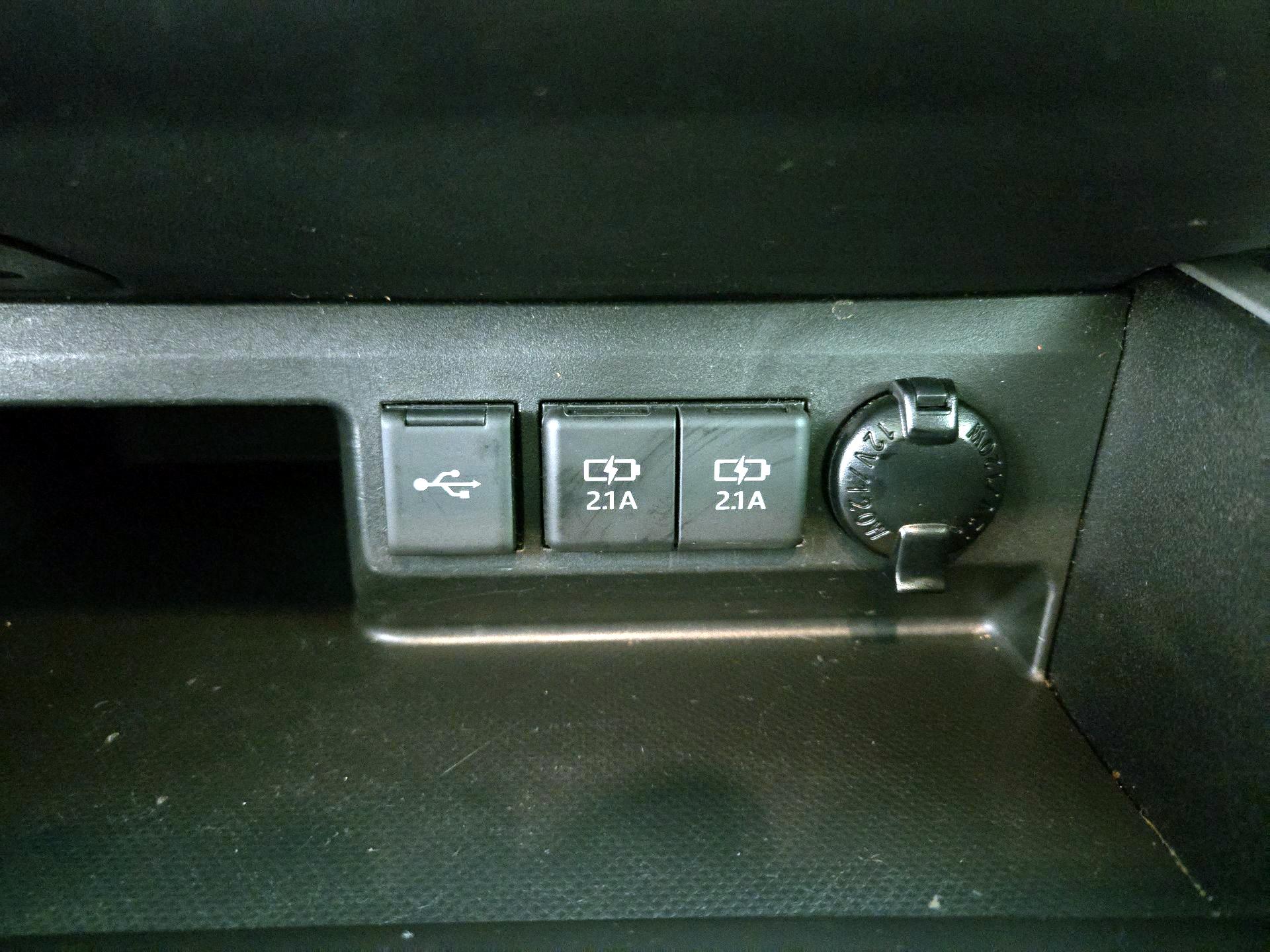 Thumbnail: 2021 Toyota Highlander - 18