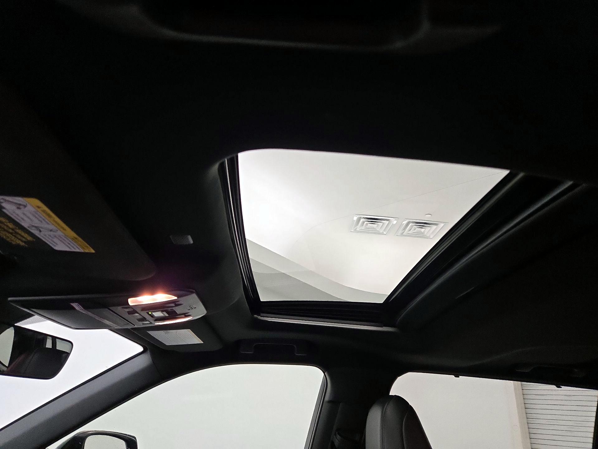 Thumbnail: 2021 Toyota Highlander - 19