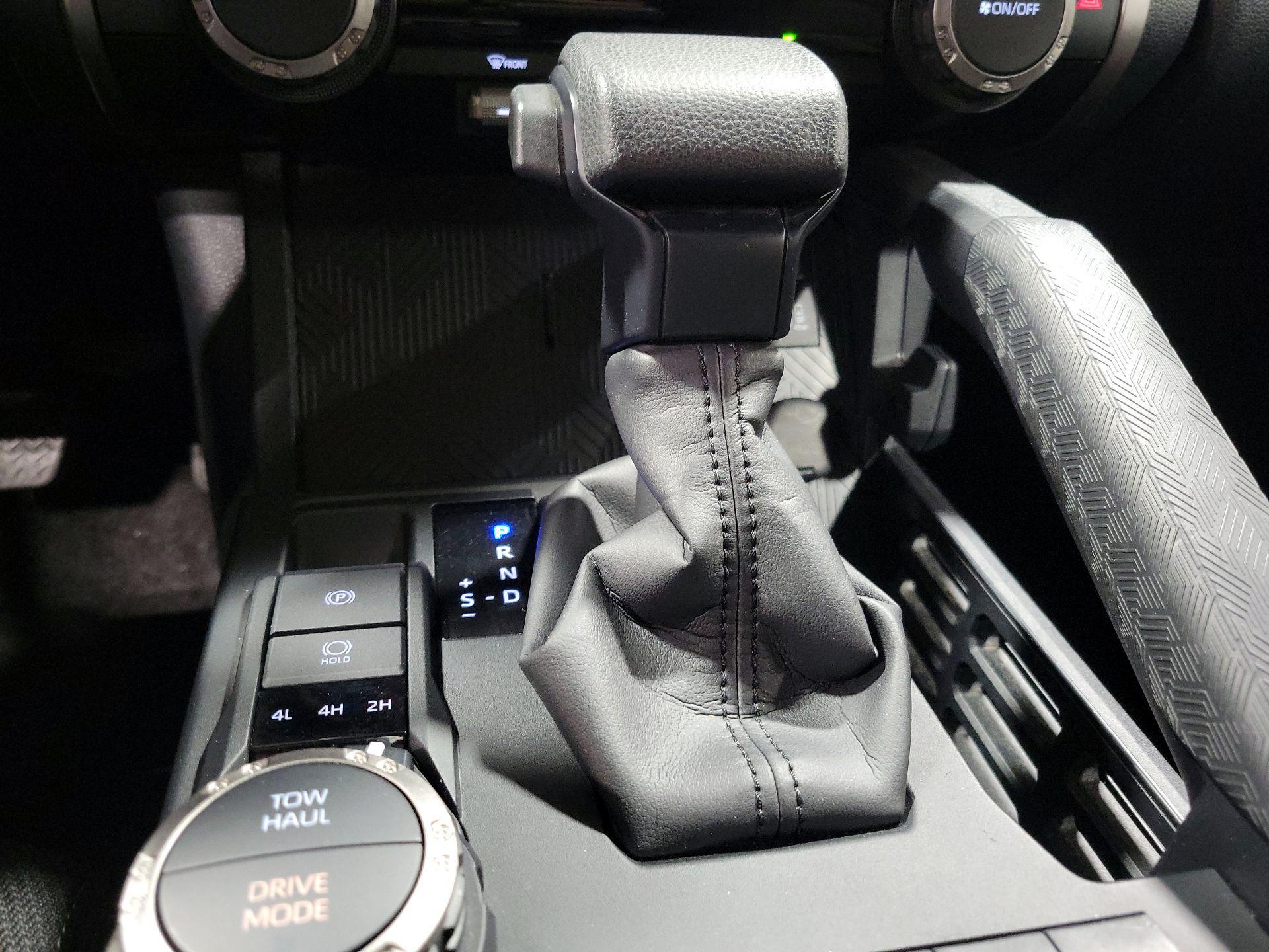 Thumbnail: 2025 Toyota 4Runner - 17