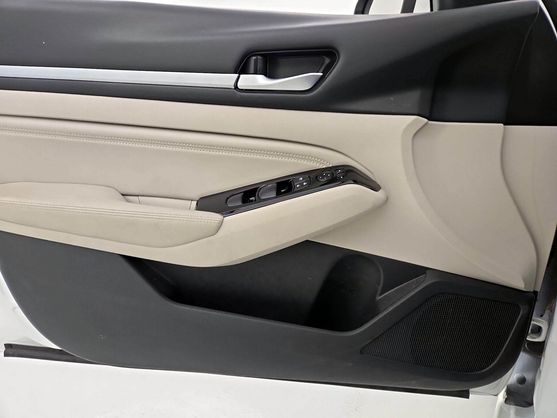 Thumbnail: 2023 Nissan Altima - 12