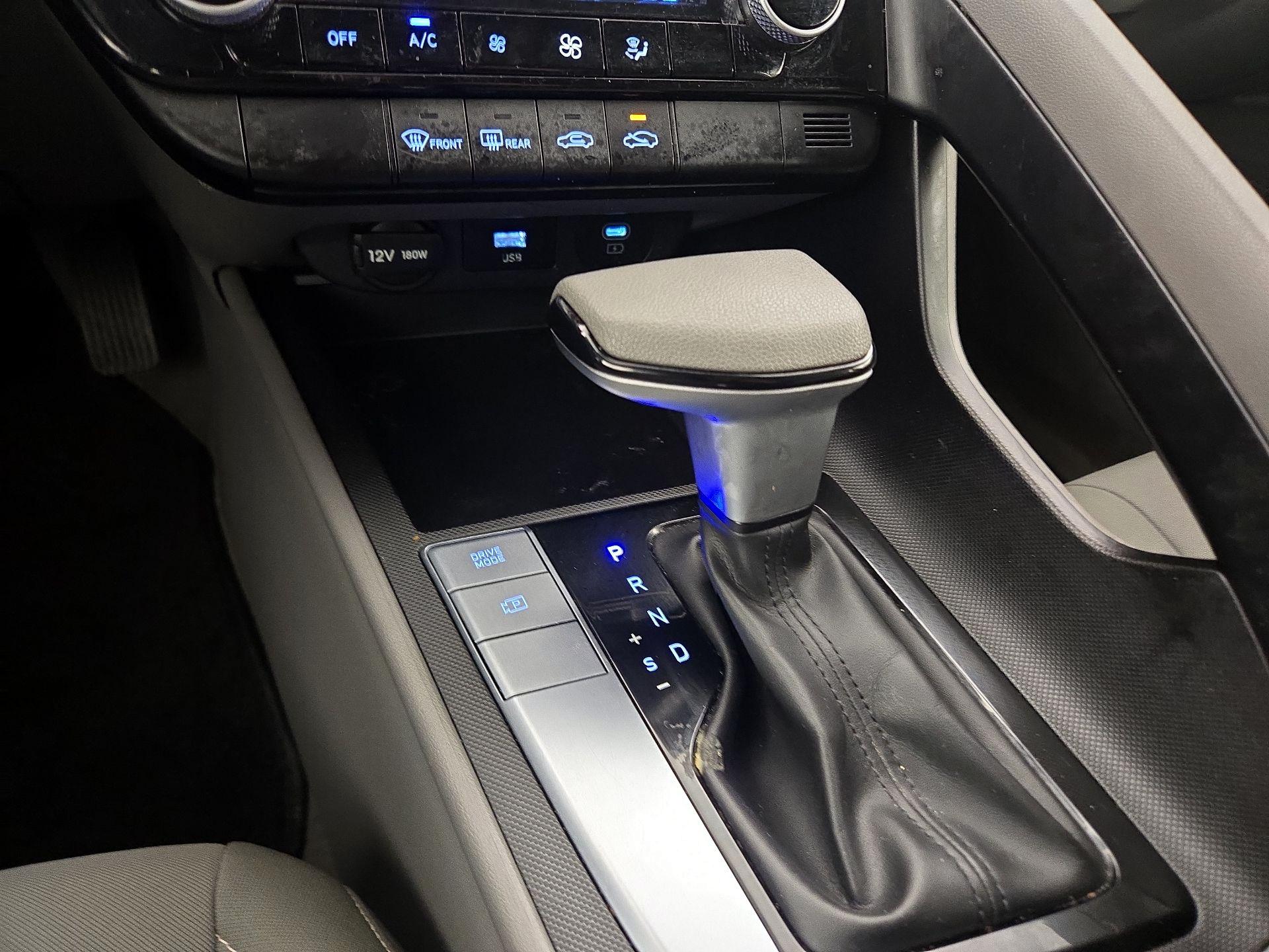 Thumbnail: 2024 Hyundai Elantra - 18