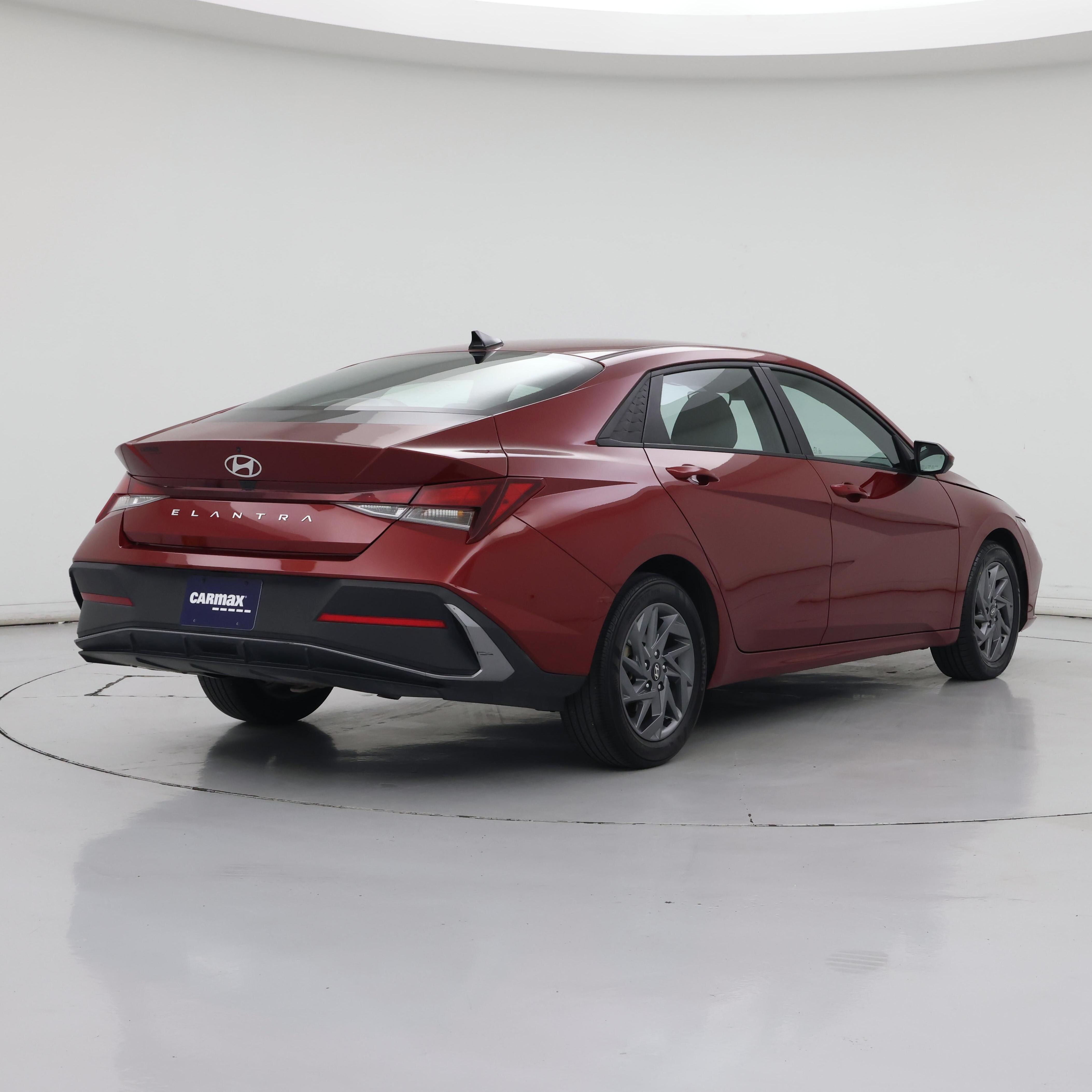 Thumbnail: 2024 Hyundai Elantra - 8