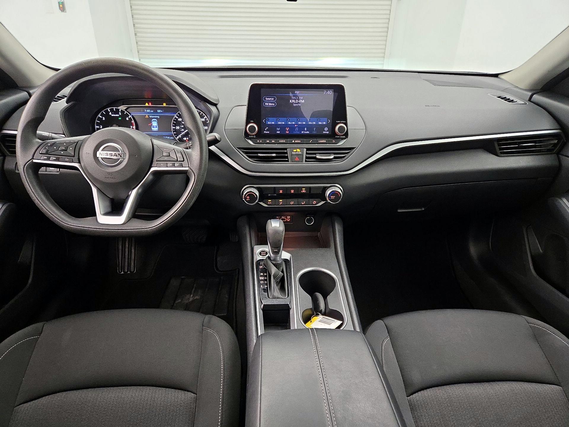 Thumbnail: 2022 Nissan Altima - 9