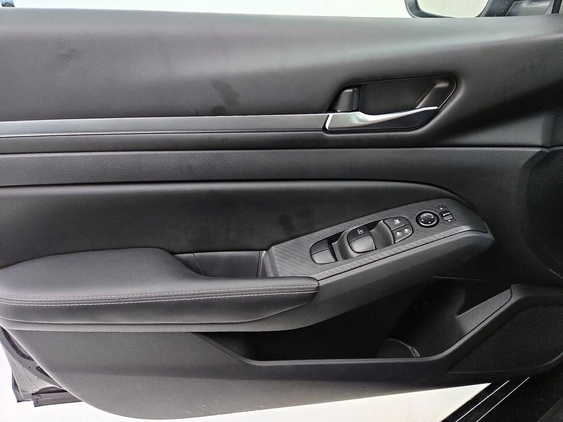 Thumbnail: 2022 Nissan Altima - 12