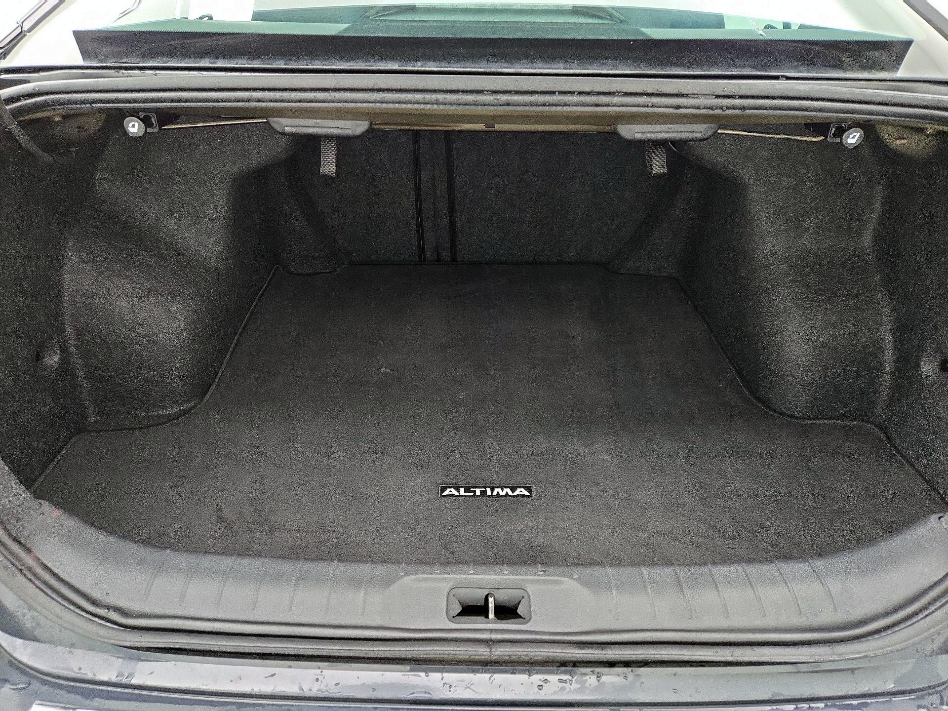 Thumbnail: 2022 Nissan Altima - 19