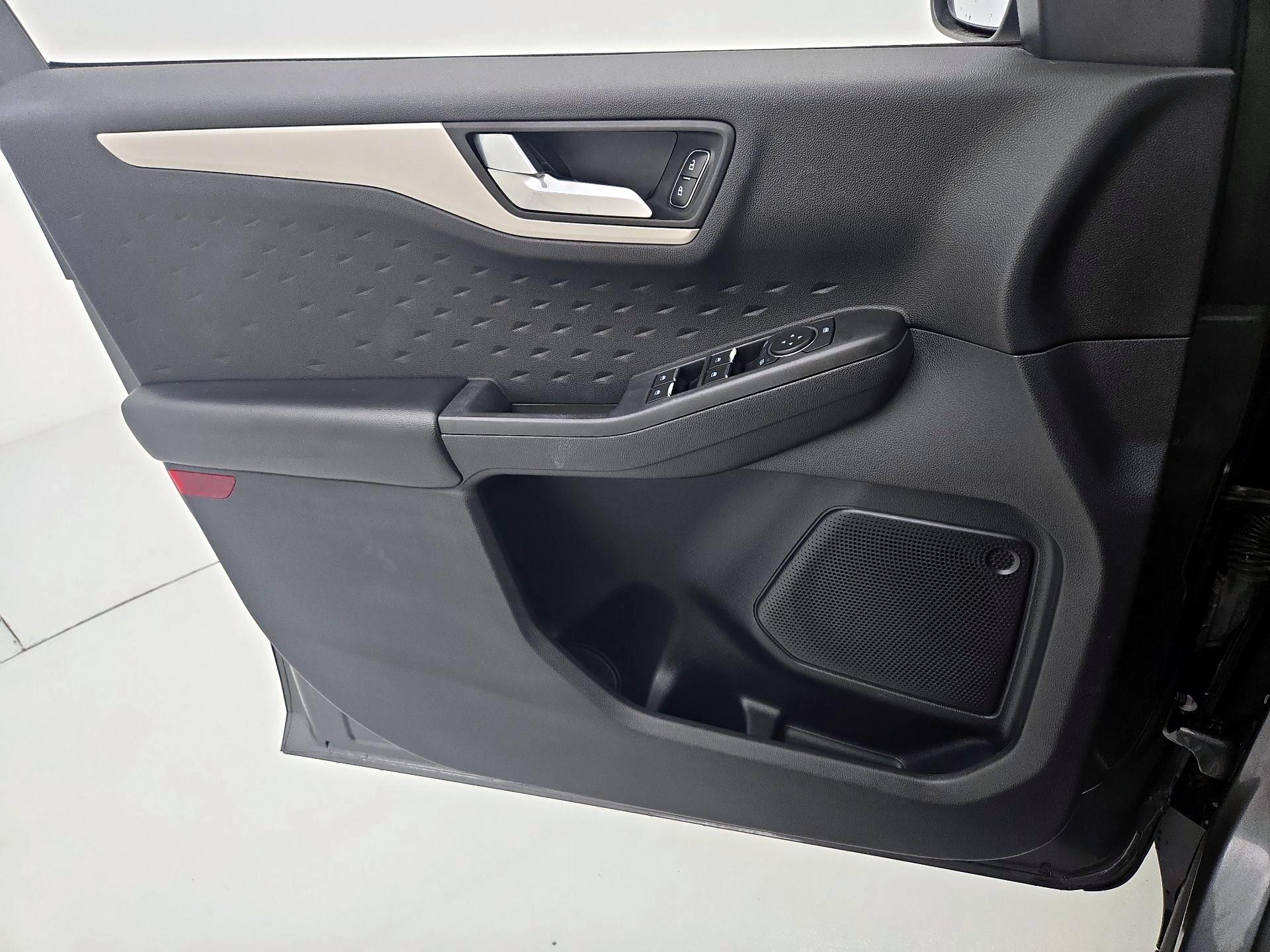 Thumbnail: 2020 Ford Escape - 12