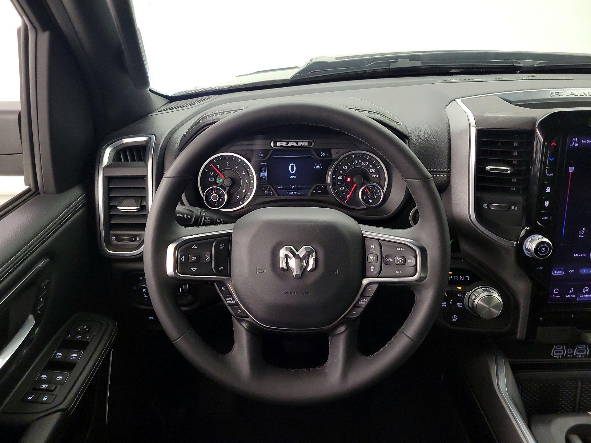 Thumbnail: 2025 RAM 1500 - 10