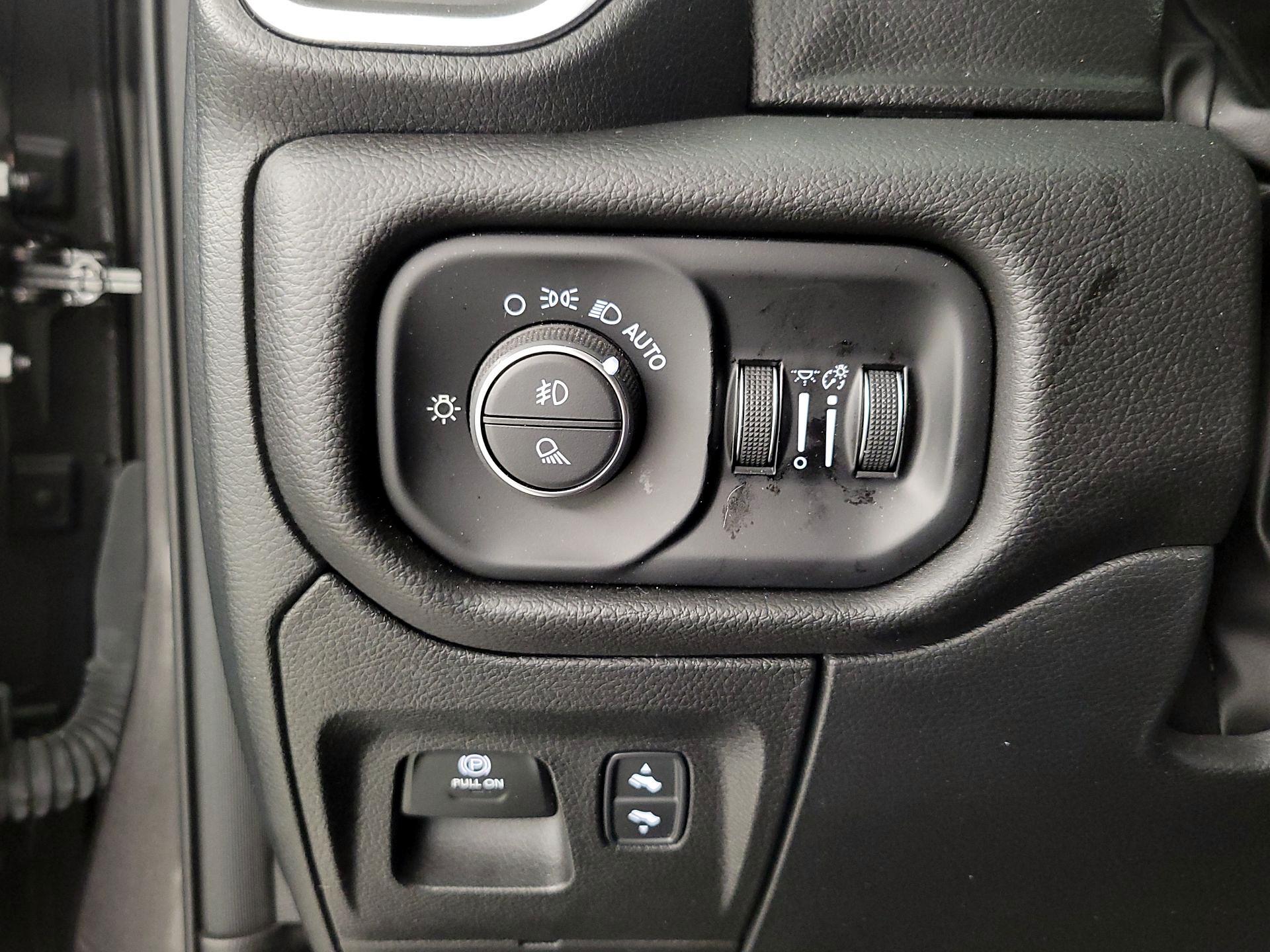 Thumbnail: 2025 RAM 1500 - 13
