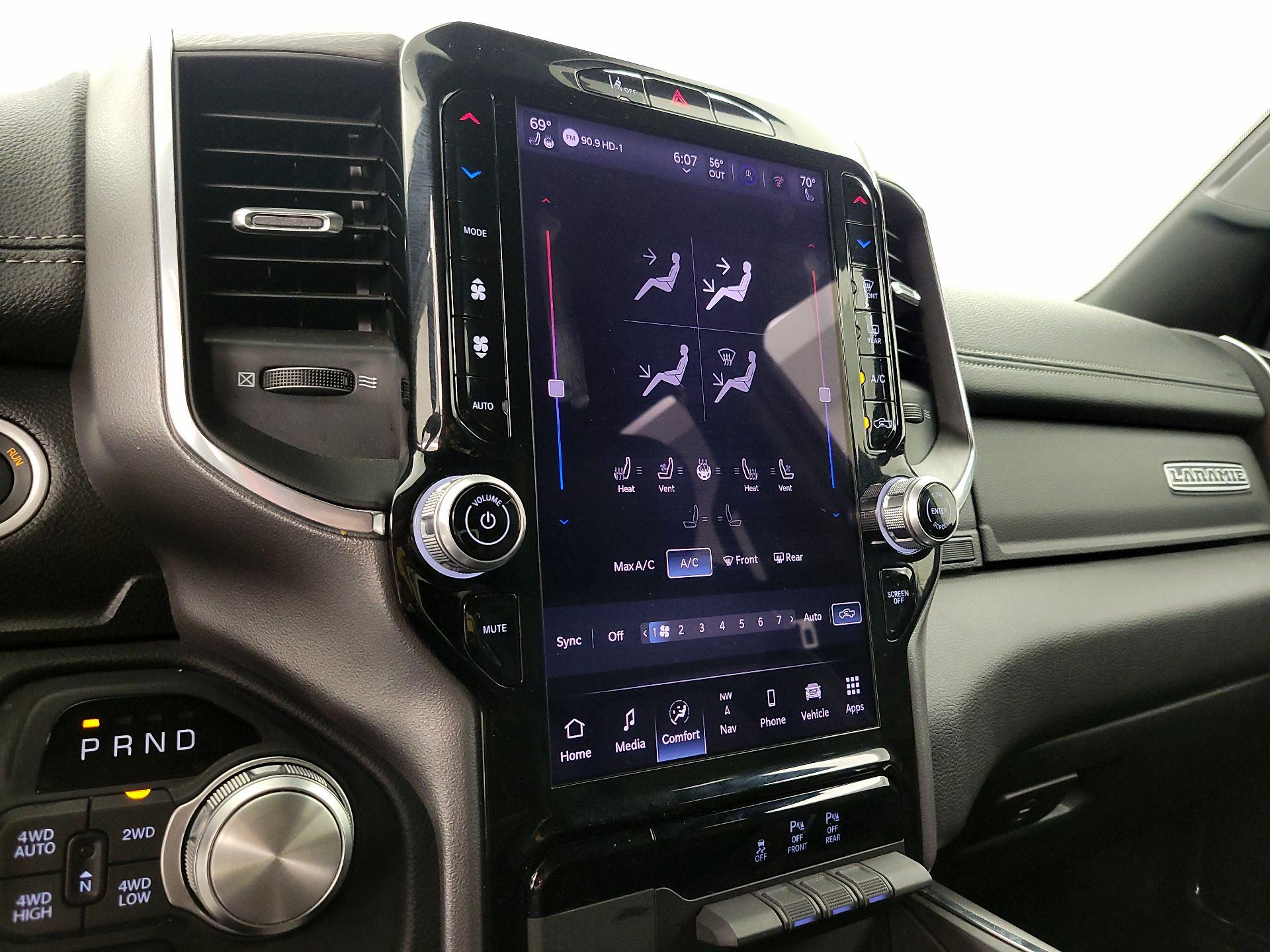 Thumbnail: 2025 RAM 1500 - 17