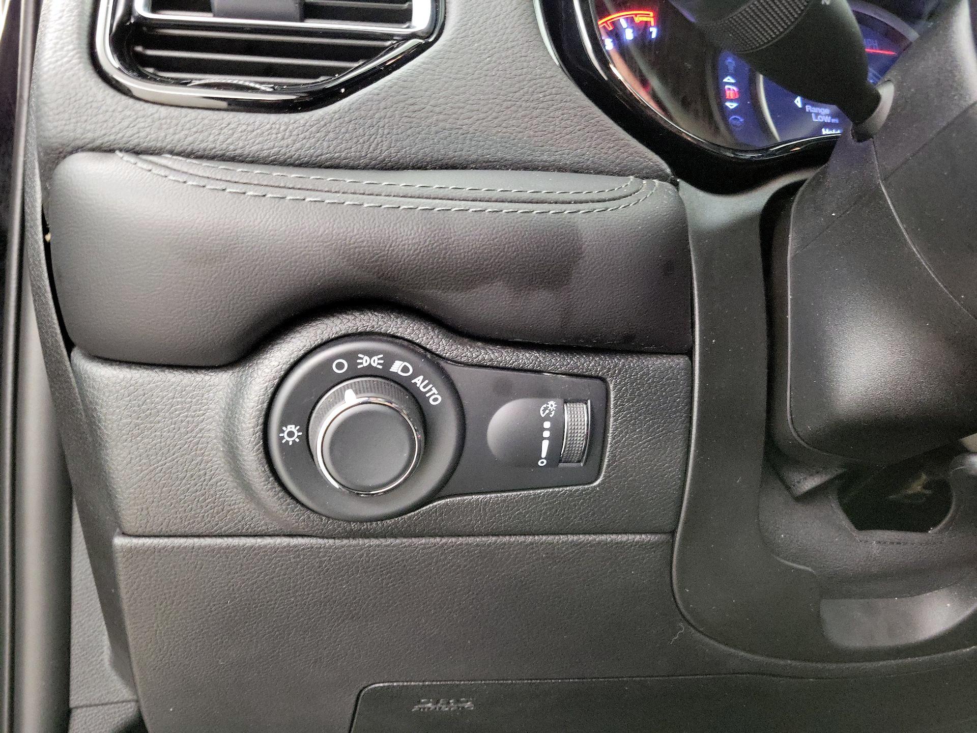 Thumbnail: 2023 Dodge Durango - 13