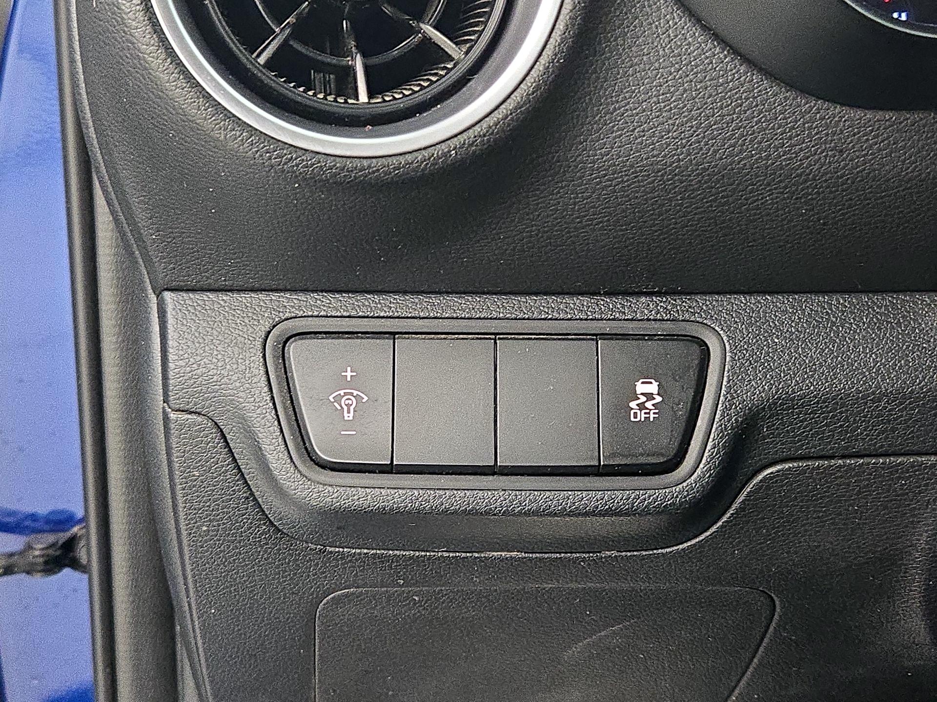 Thumbnail: 2024 Kia Forte - 13