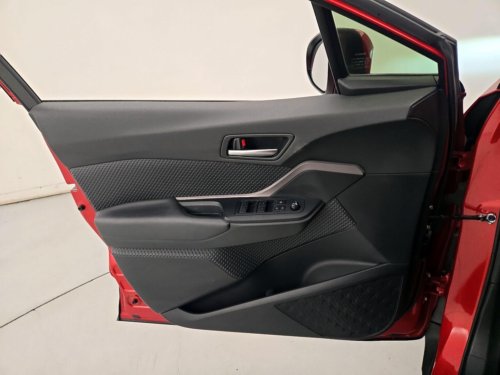 Thumbnail: 2020 Toyota C-HR - 12
