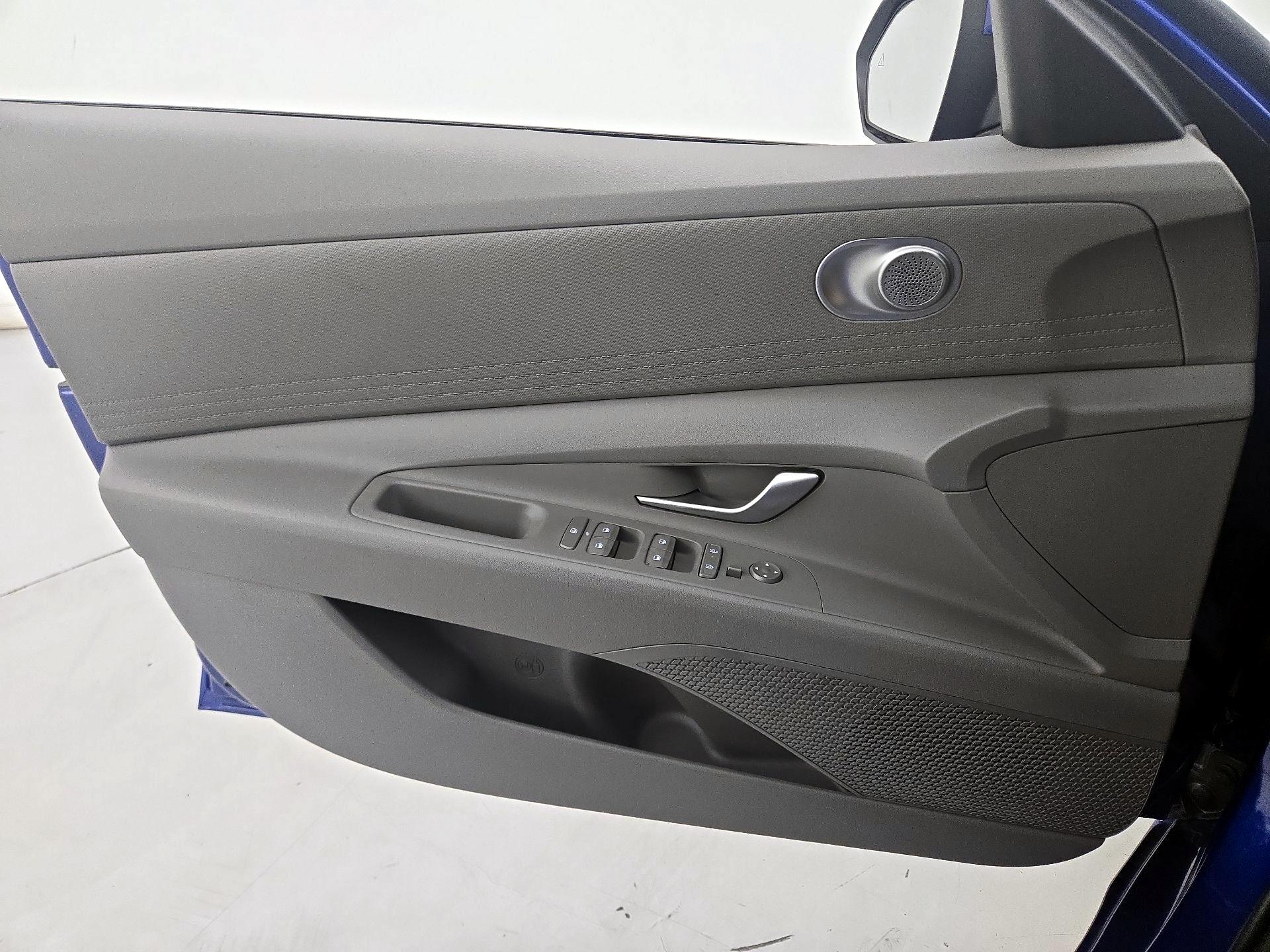 Thumbnail: 2024 Hyundai Elantra - 12