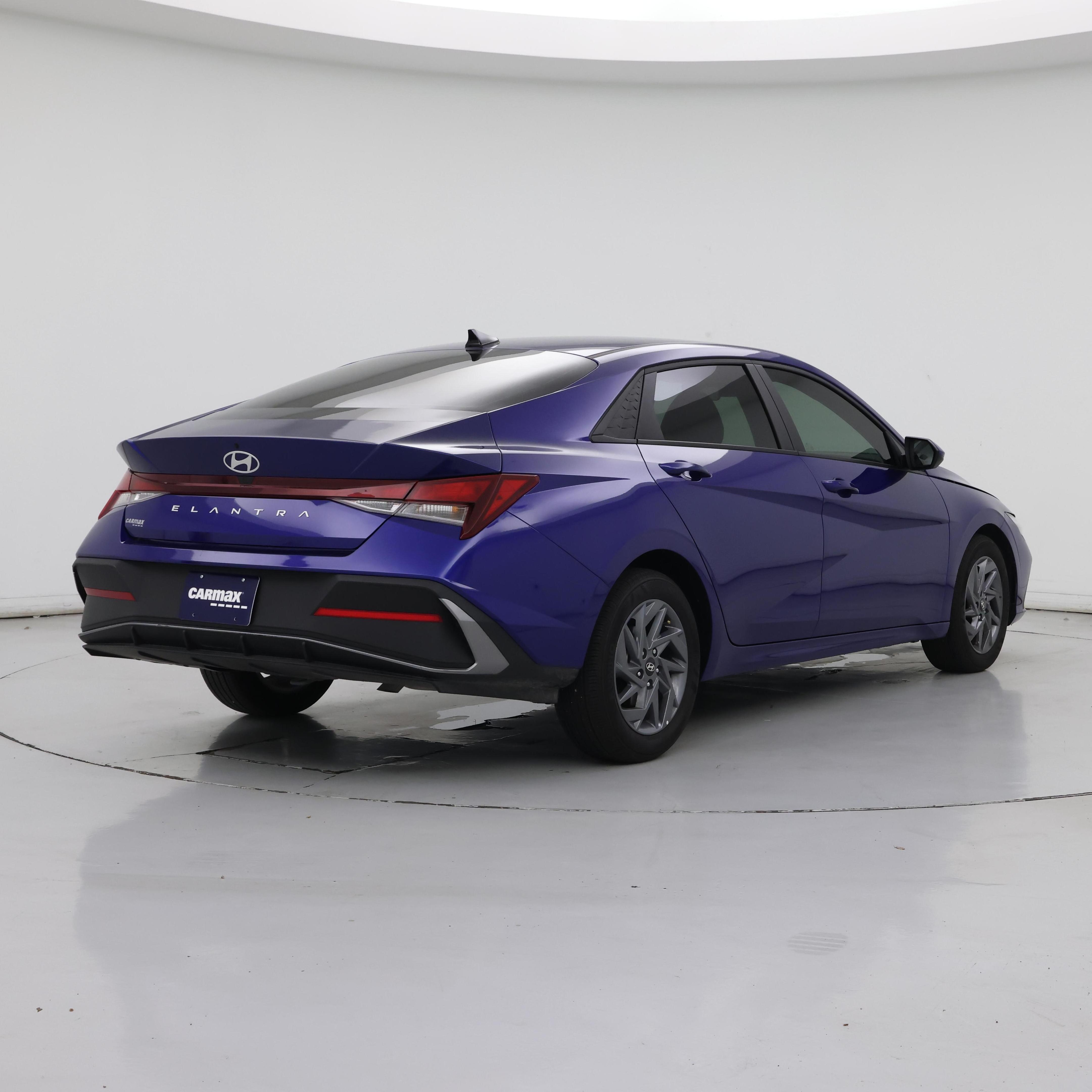 Thumbnail: 2024 Hyundai Elantra - 8