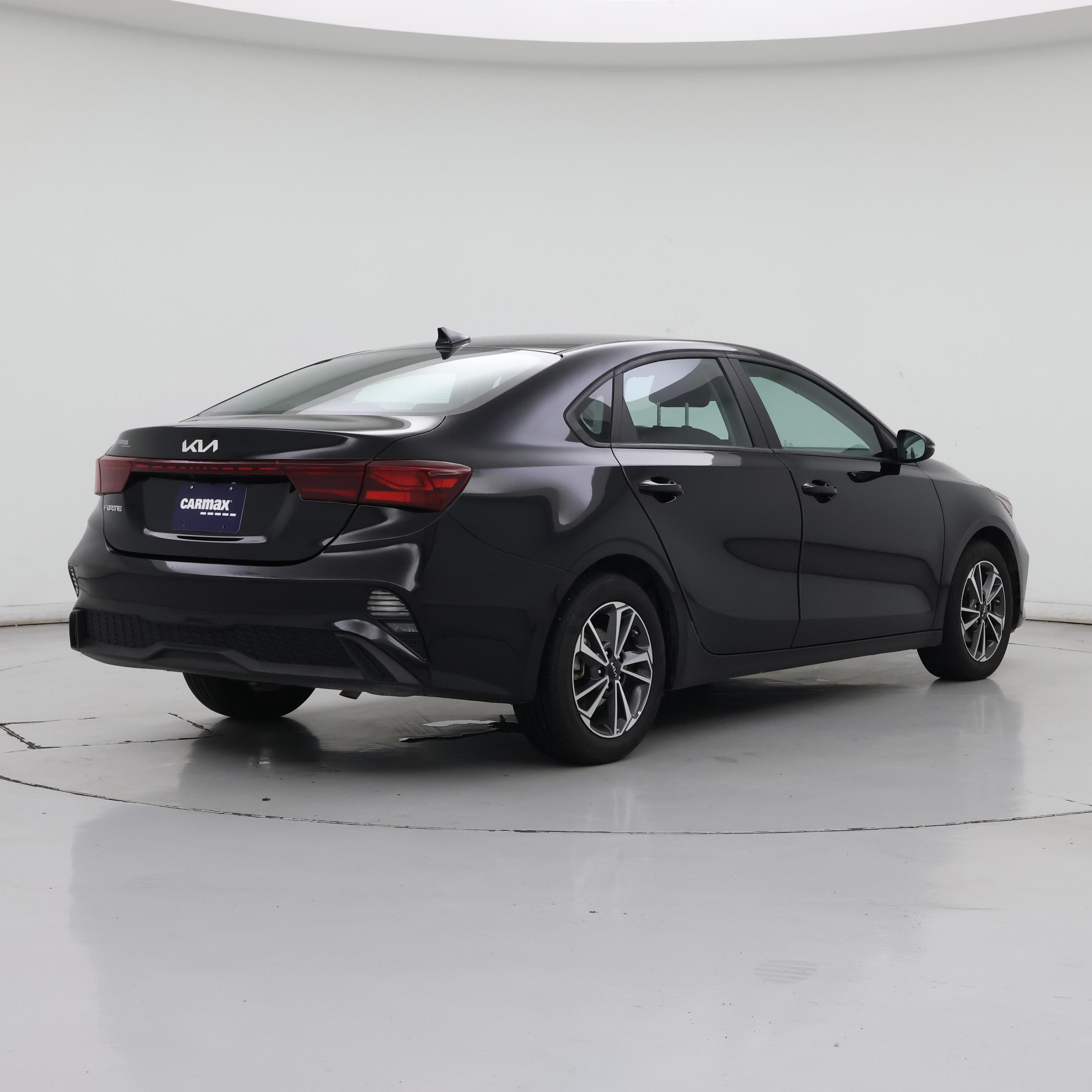 Thumbnail: 2024 Kia Forte - 8