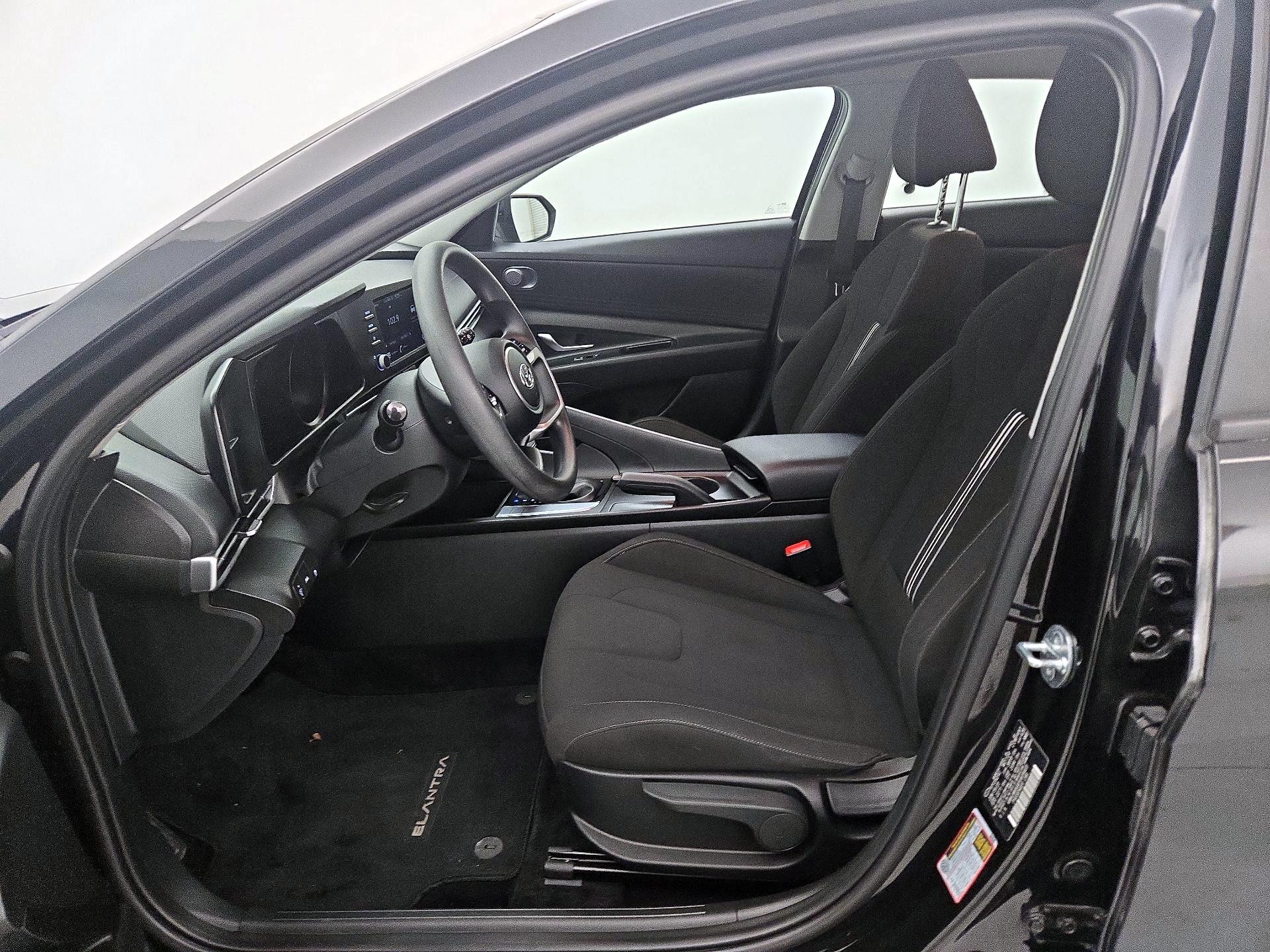 Thumbnail: 2023 Hyundai Elantra - 11